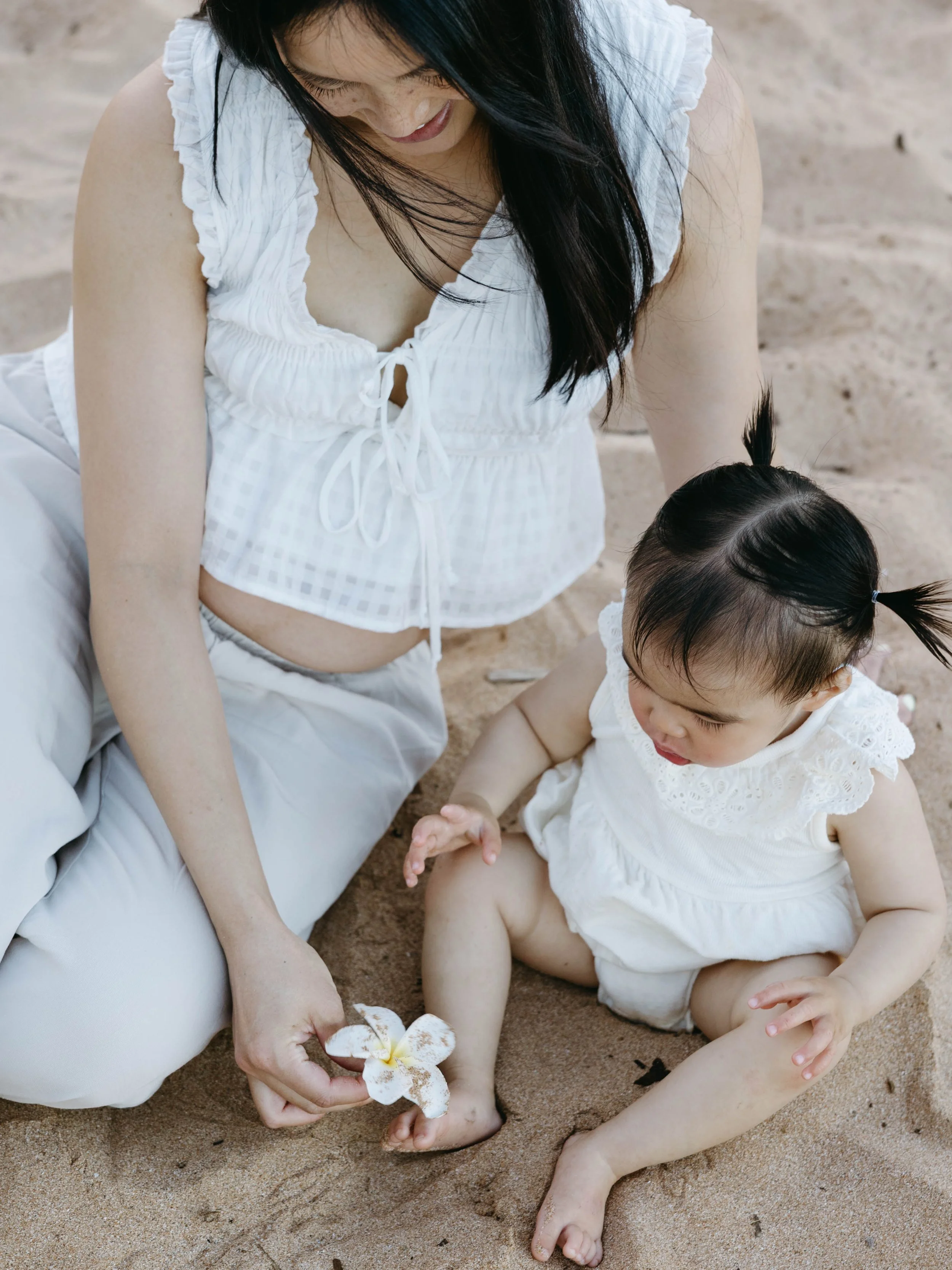 What to Wear for Family Photos in Hawaii: A Complete Outfit Guide