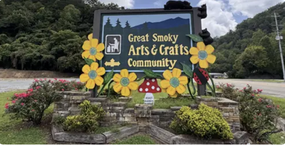 Great Smoky Arts &amp; Crafts Community