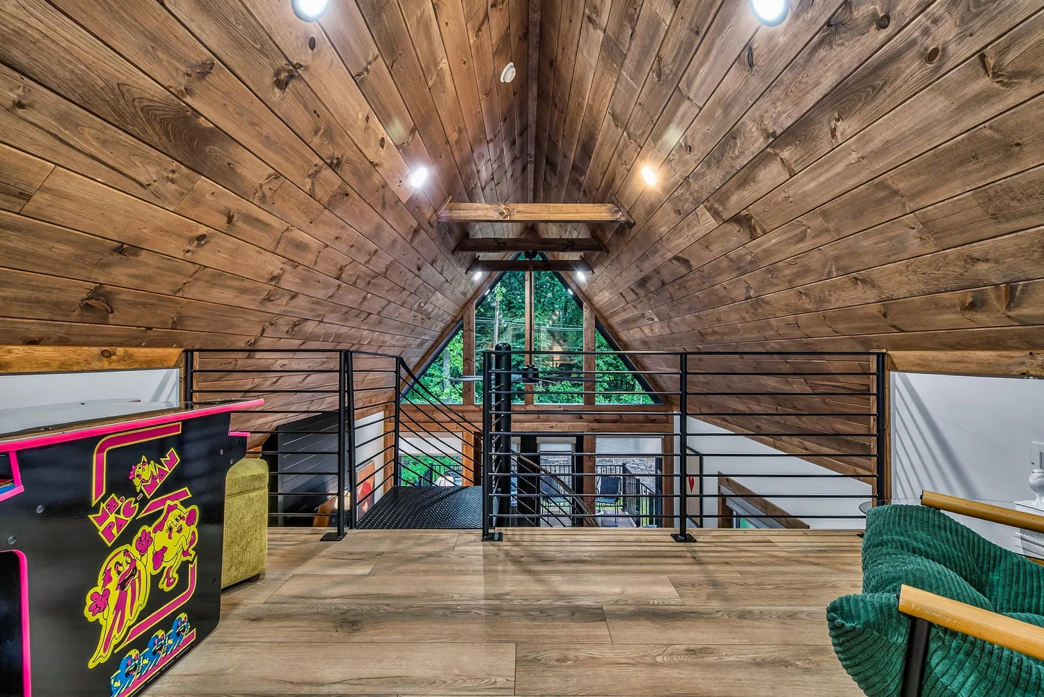 The Bluebird — loft & pac-man photo 4