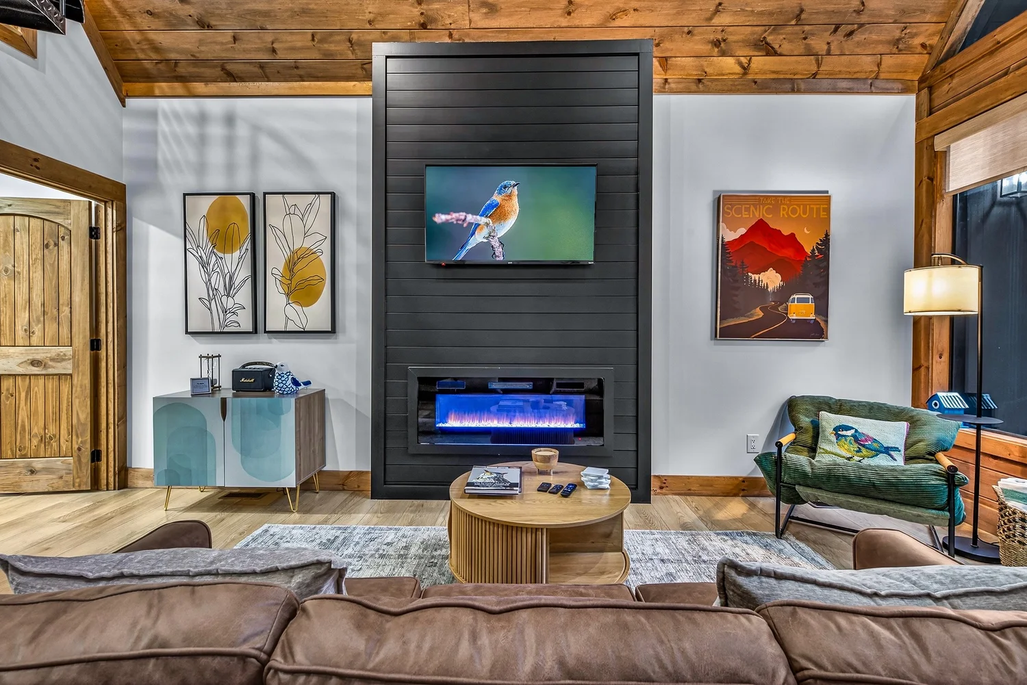 The Bluebird — living & dining photo 7