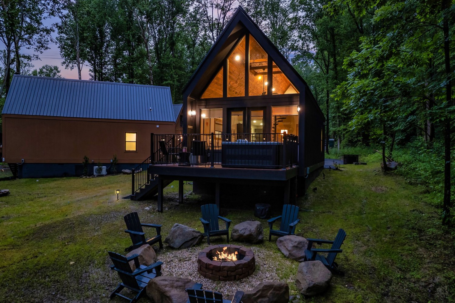 The Bluebird — firepit & grounds photo 2