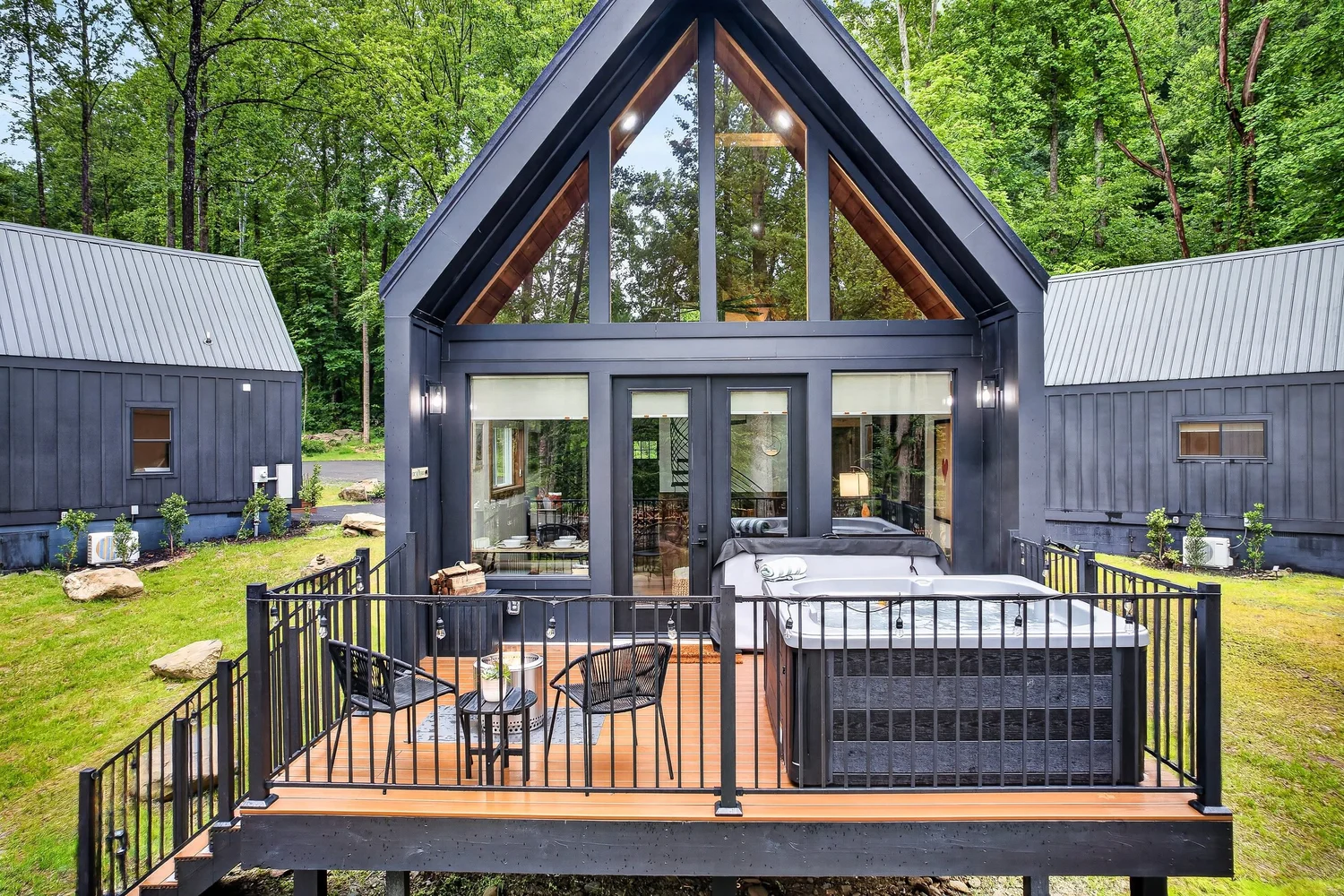 The Finch — firepit & grounds photo 10