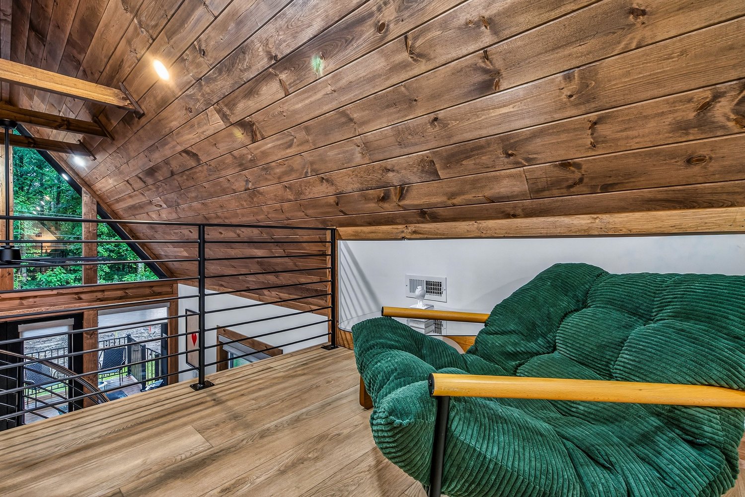 The Bluebird — loft & pac-man photo 3