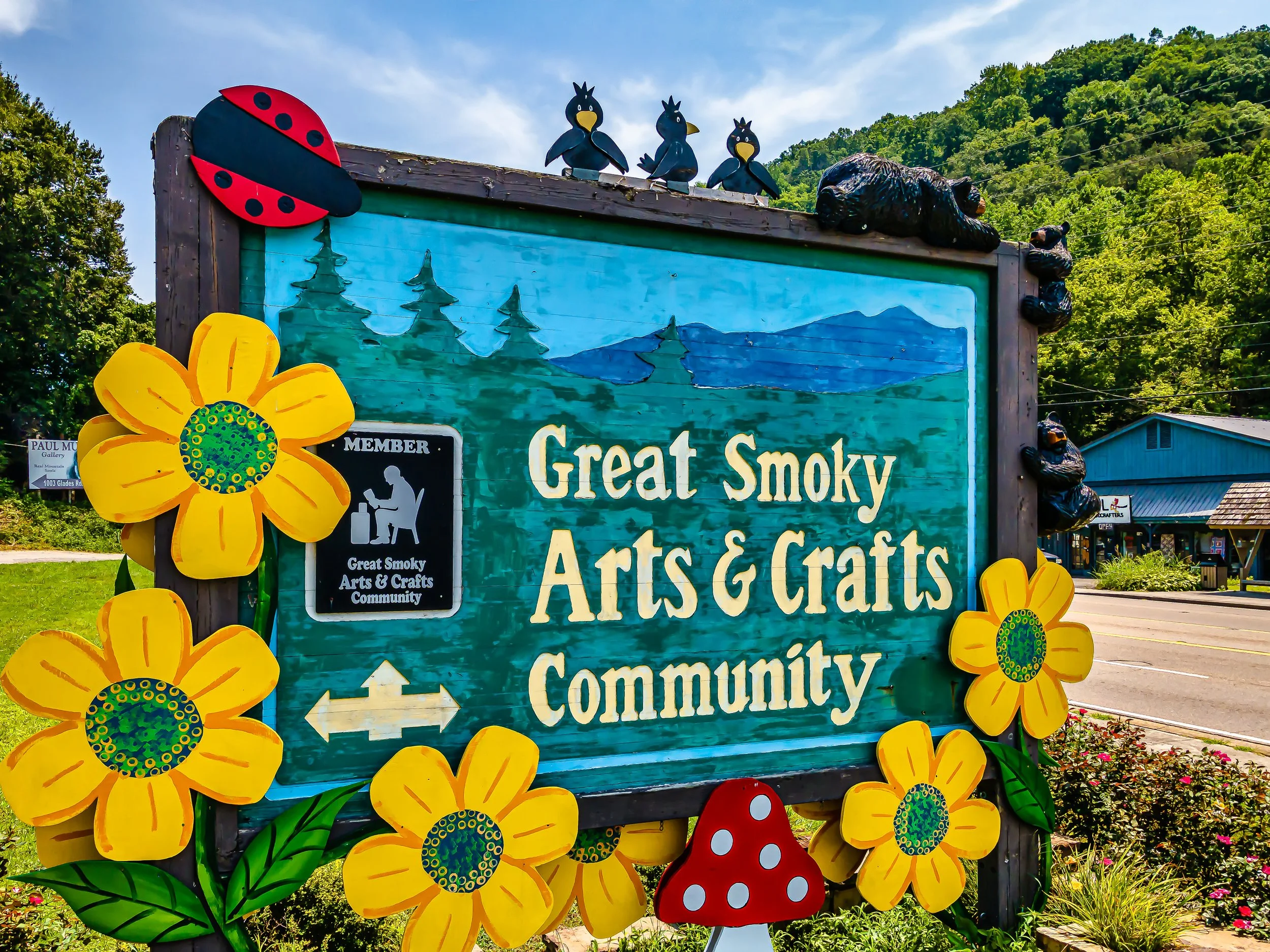 Great Smoky Arts and Crafts Community sign