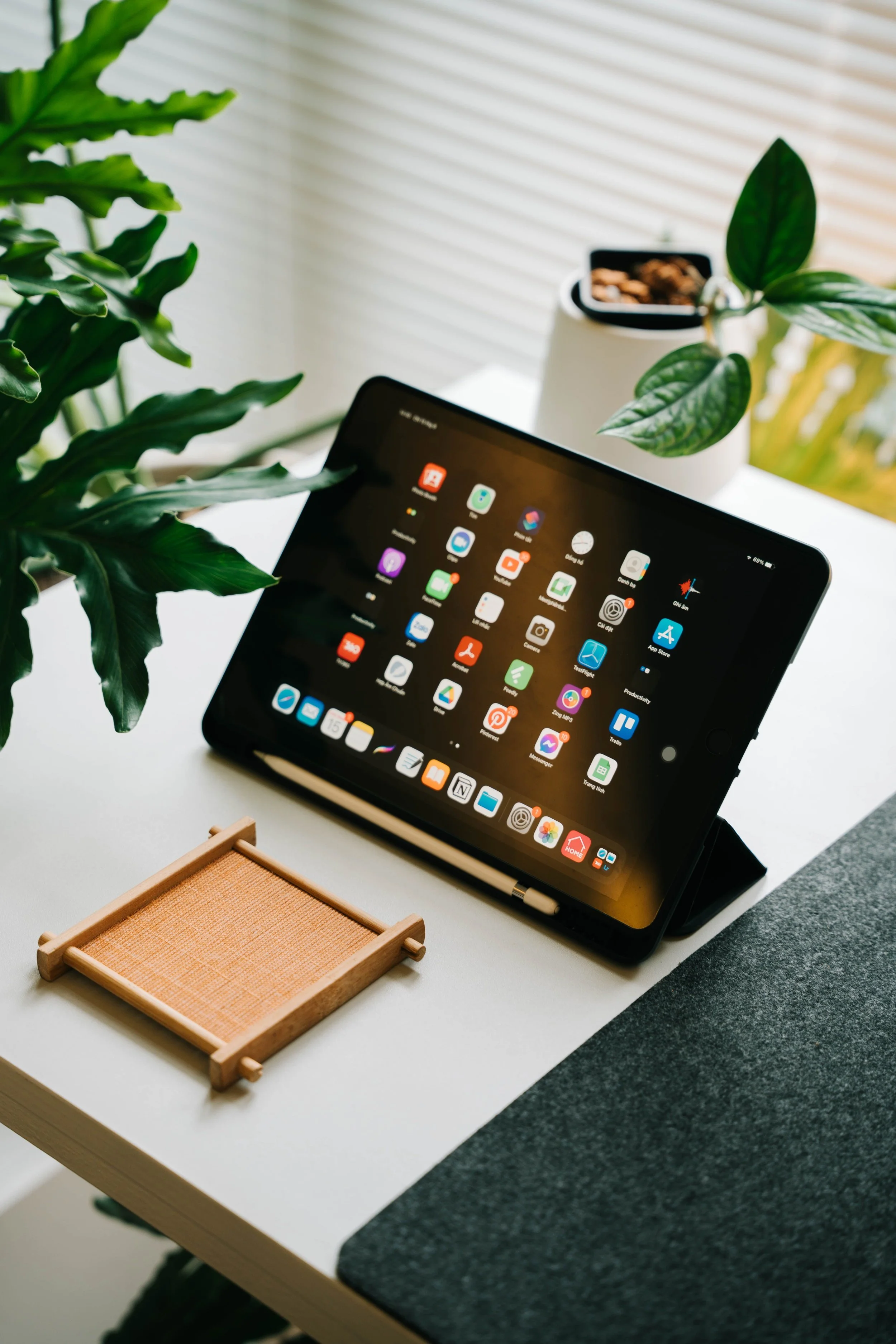 Tablet home screen showing multiple apps