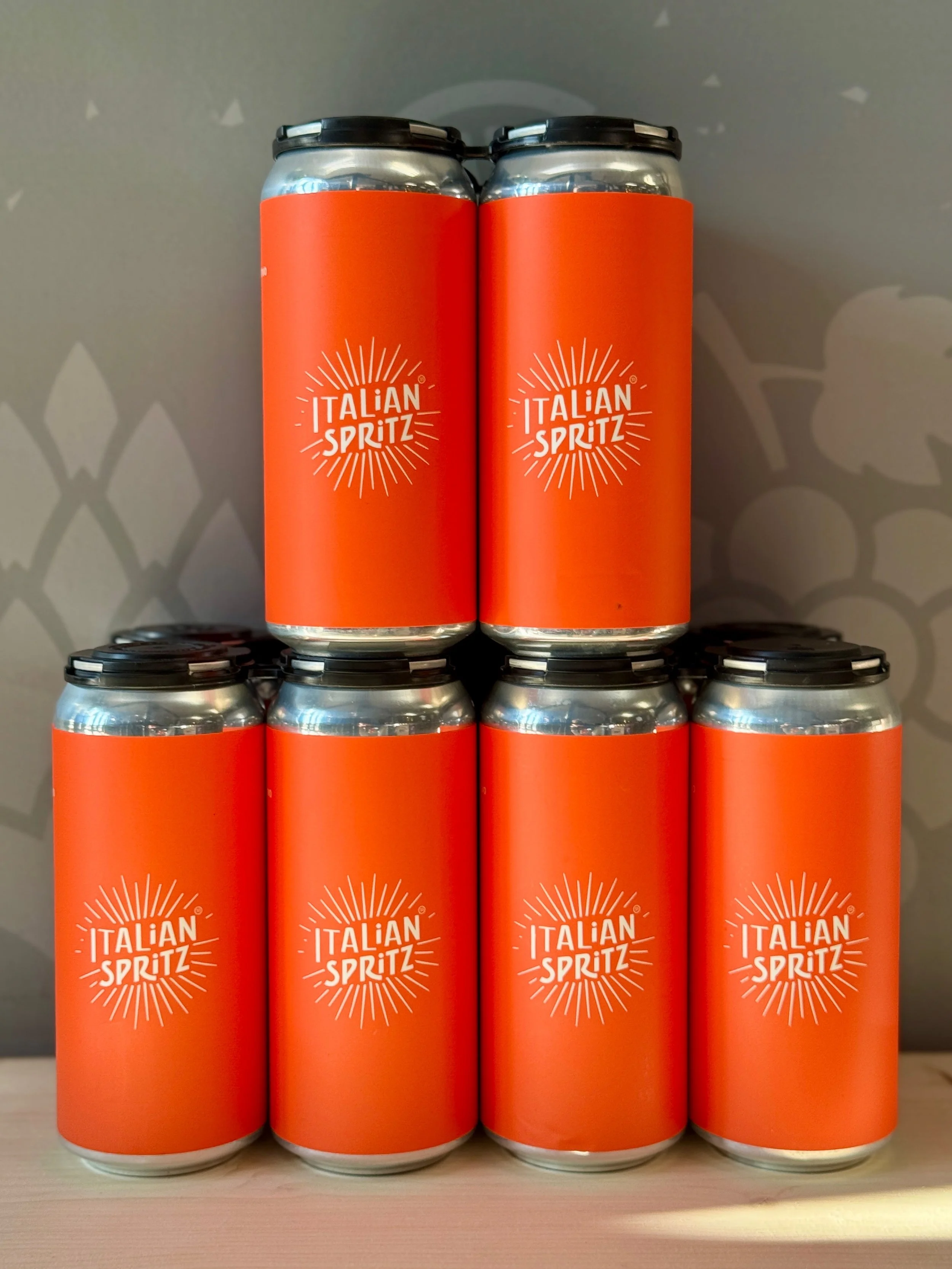 Need a little sunshine to start your week? One look at the vibrant can design, and you can already guess the inspiration behind this exciting release from @33brewingexp 

The Italian Spritz Beer is back! It greets you with inviting herbal notes along