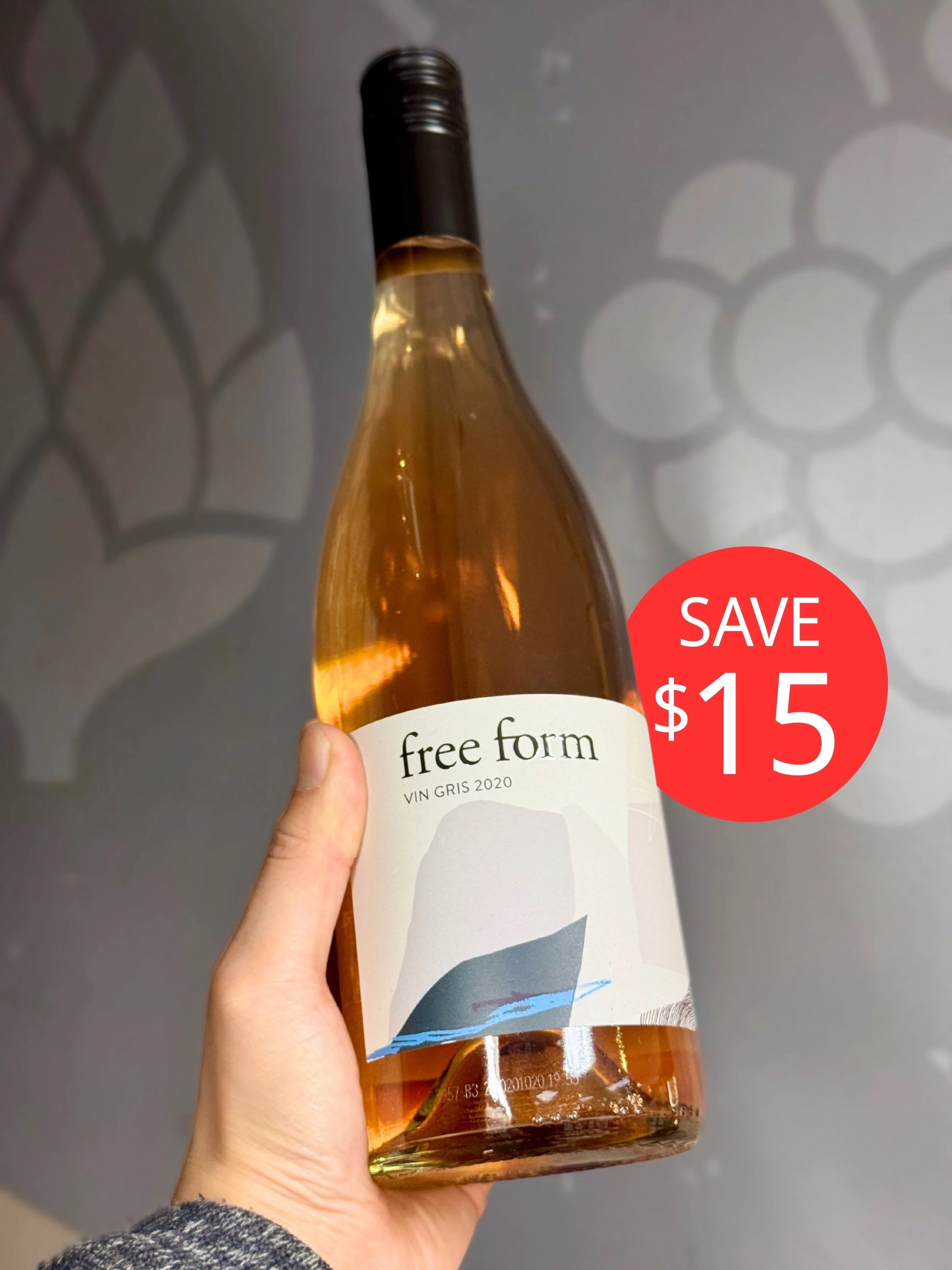 Pouring a beautiful pale salmon colour, the Free Form Vin Gris by @okcrushpad from Summerland is a stunning showcase of Pinot Noir.

This organic and vegan wine offers pleasing aromas of wild raspberry and crisp mineral characteristics. On the palate