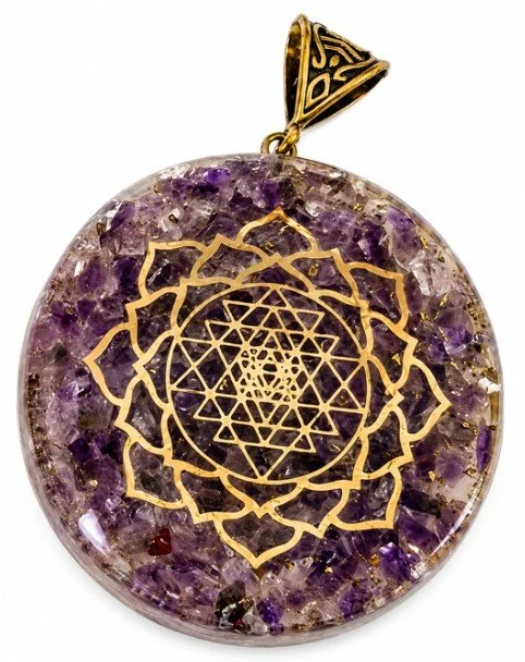 pendant sri yantra Ameth.jpg