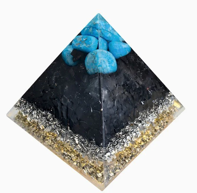 Howlite Top pyramids