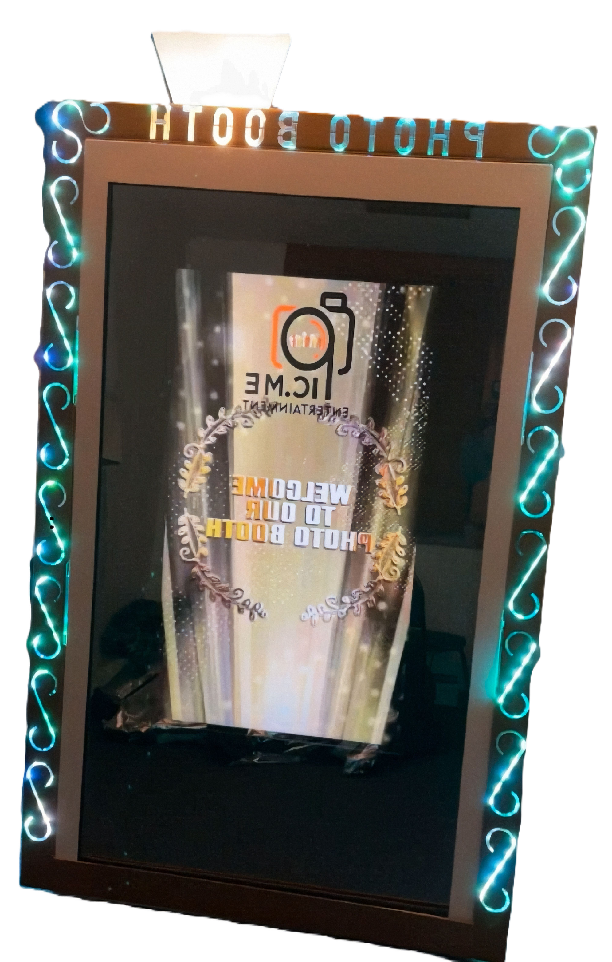 Mirror Photo Booth rental in Syracuse NY by Pic Me Entertainment