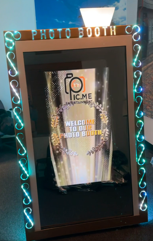 Syracuse NY Mirror Photo Booth