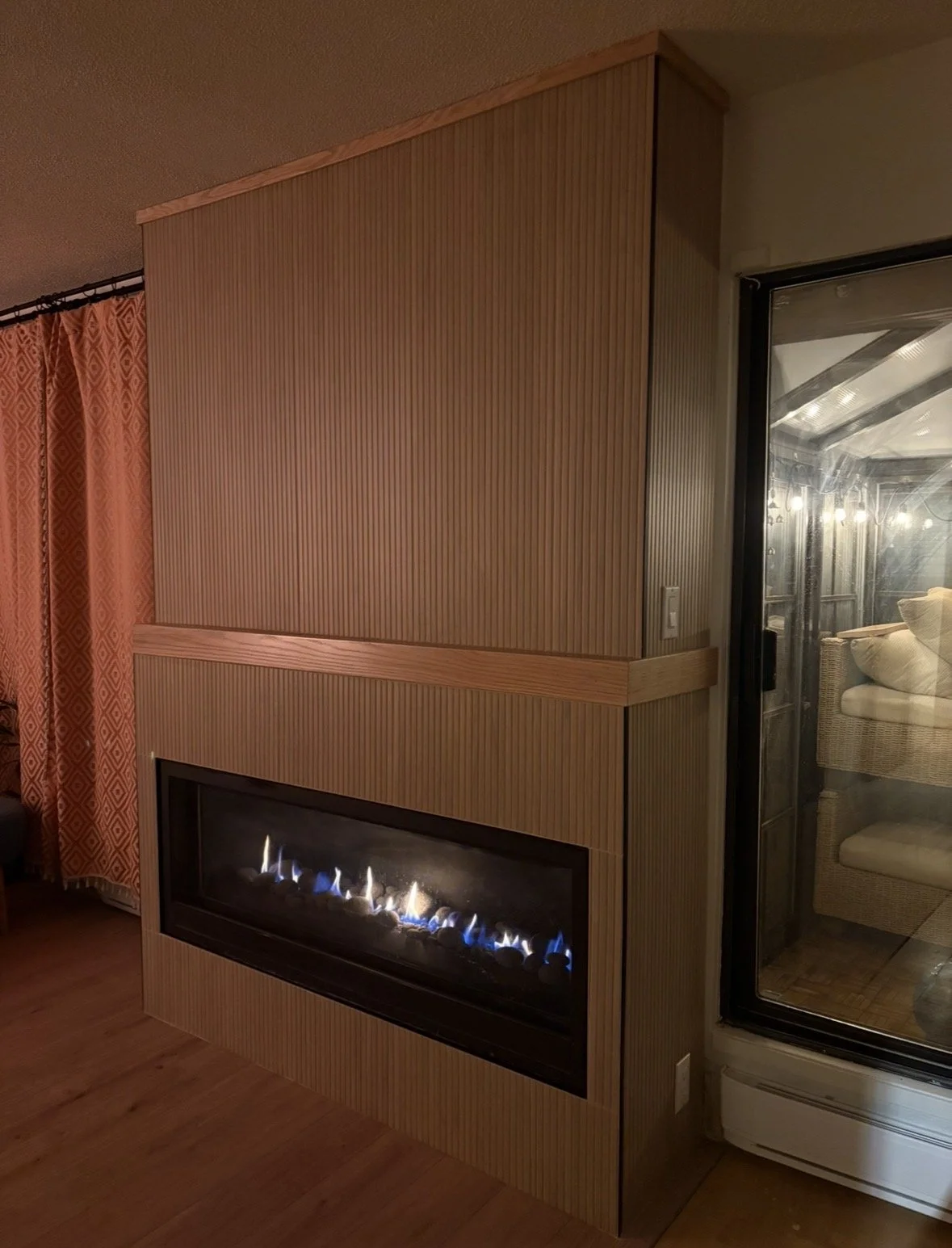 bamboo pattern tile with oak mantel