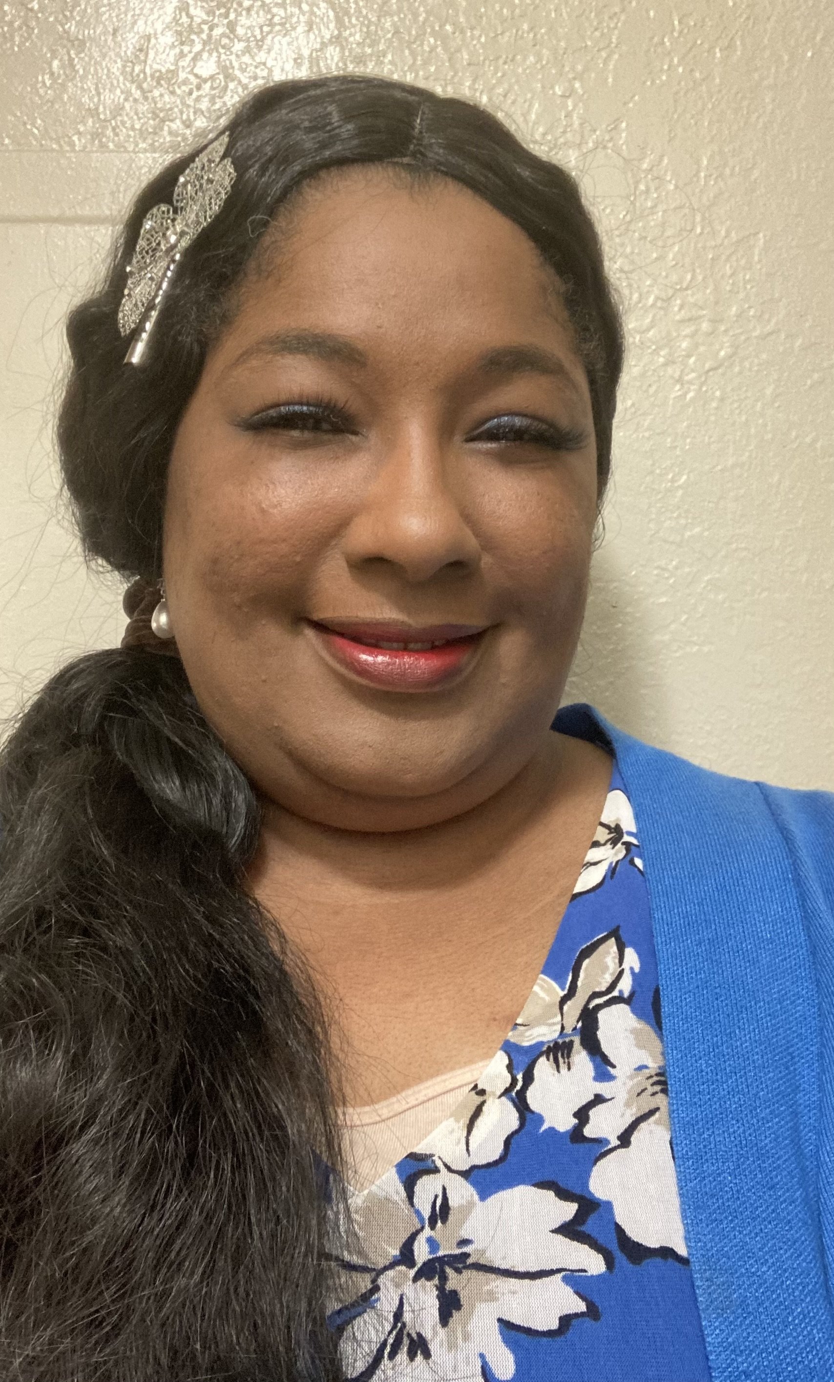 A picture of a woman notary named Ruth Barclay