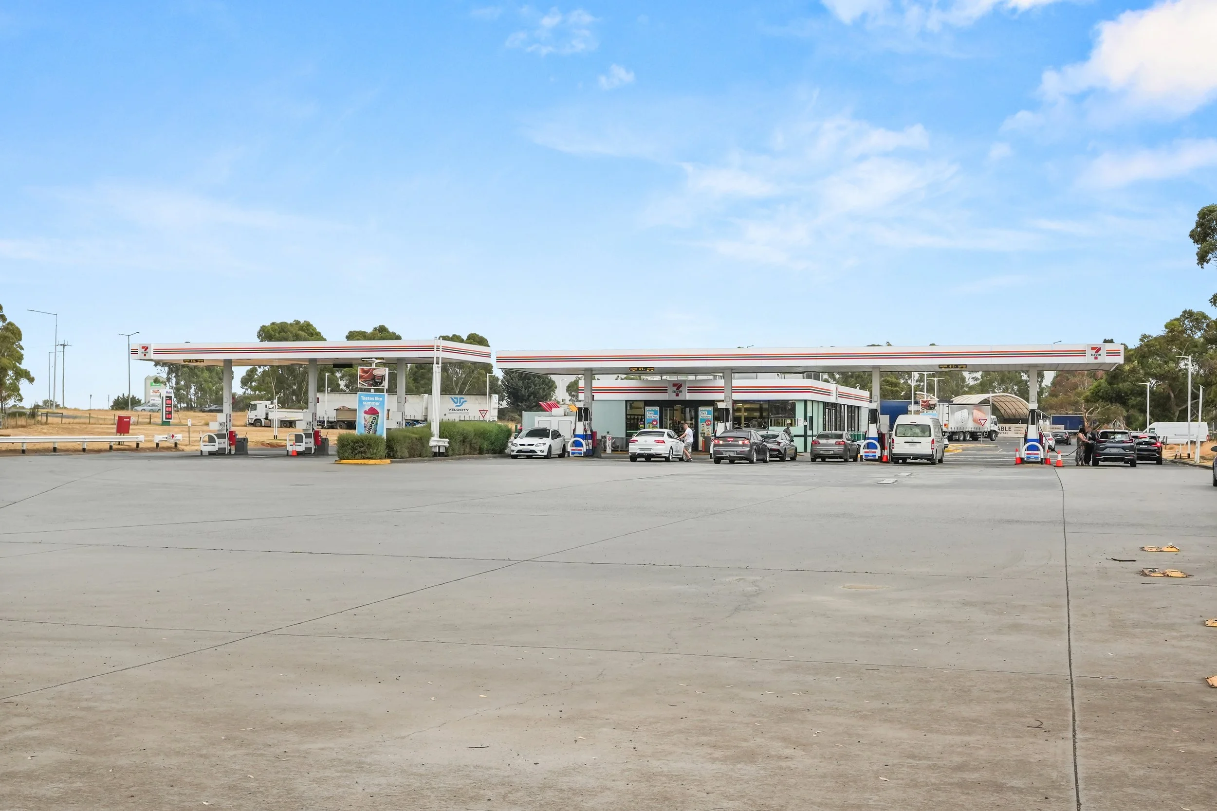 Mobil Rockbank (Trading now as 7-Eleven)