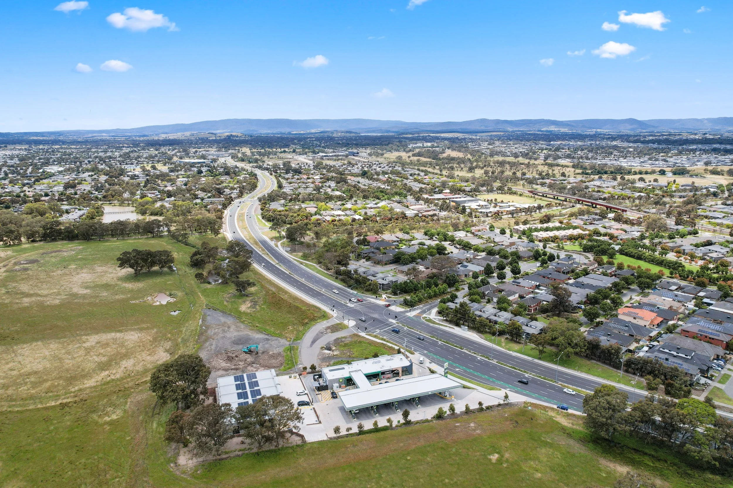 BP & Oporto's, South Morang
