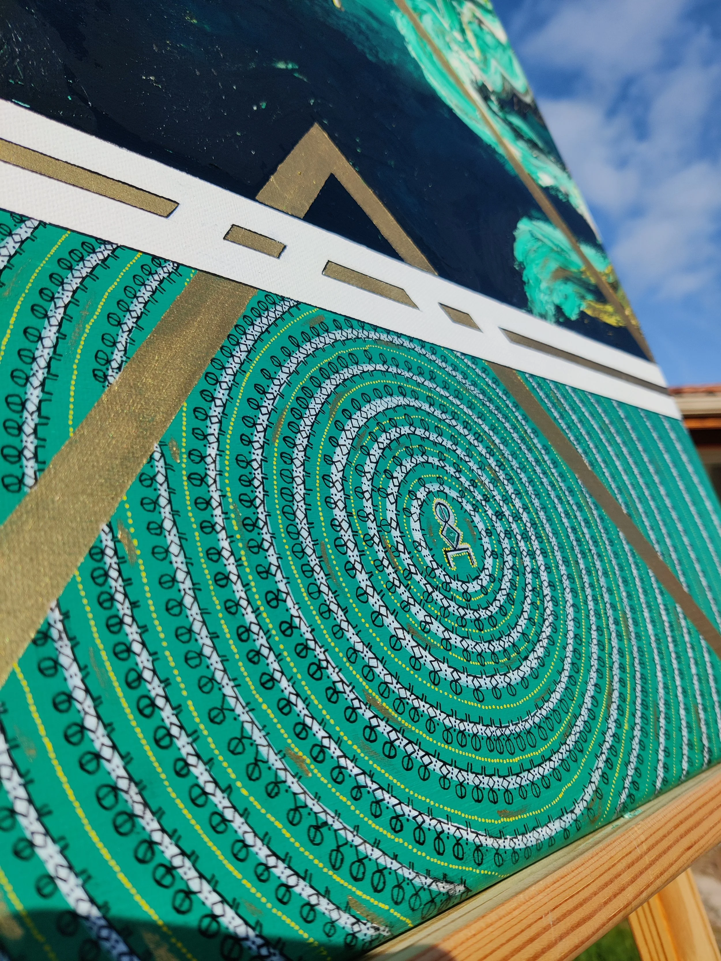 Peinture abstraite avec des couleurs vives et des lignes géométriques dorées, "Croissance". Elaura Donnadieu, graphiste, illustratrice et artiste peintre.