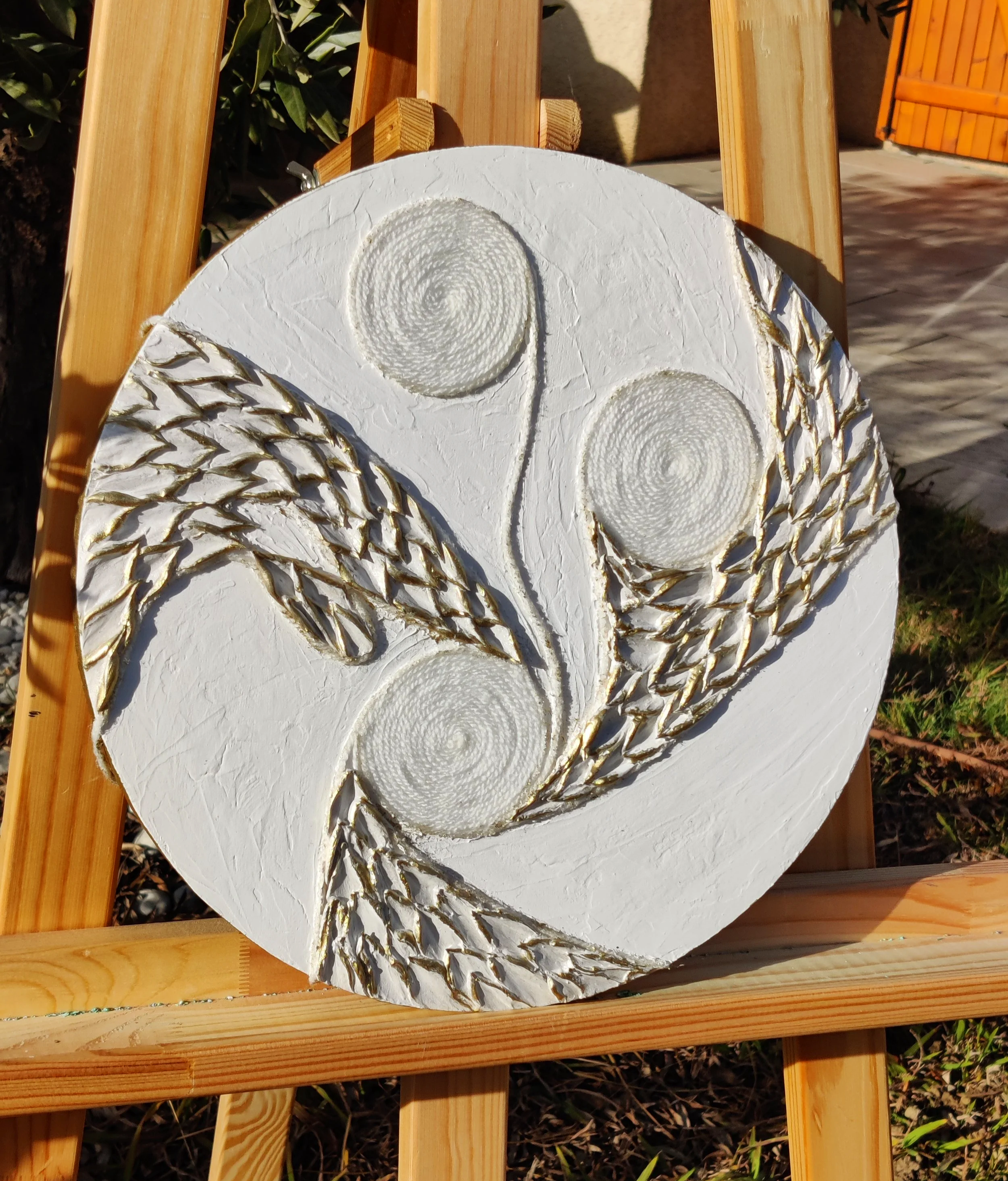 Une œuvre d'art en relief, "Sexualité". Elaura Donnadieu, graphiste, illustratrice et artiste peintre.