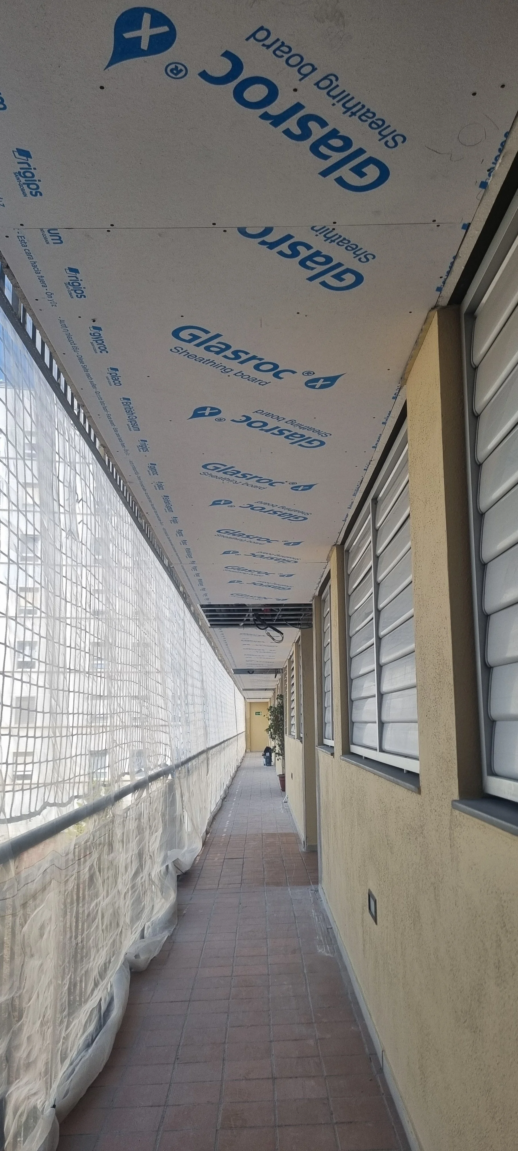 Calle Pinzon  12  plaudr glasroc barcelona.jpg