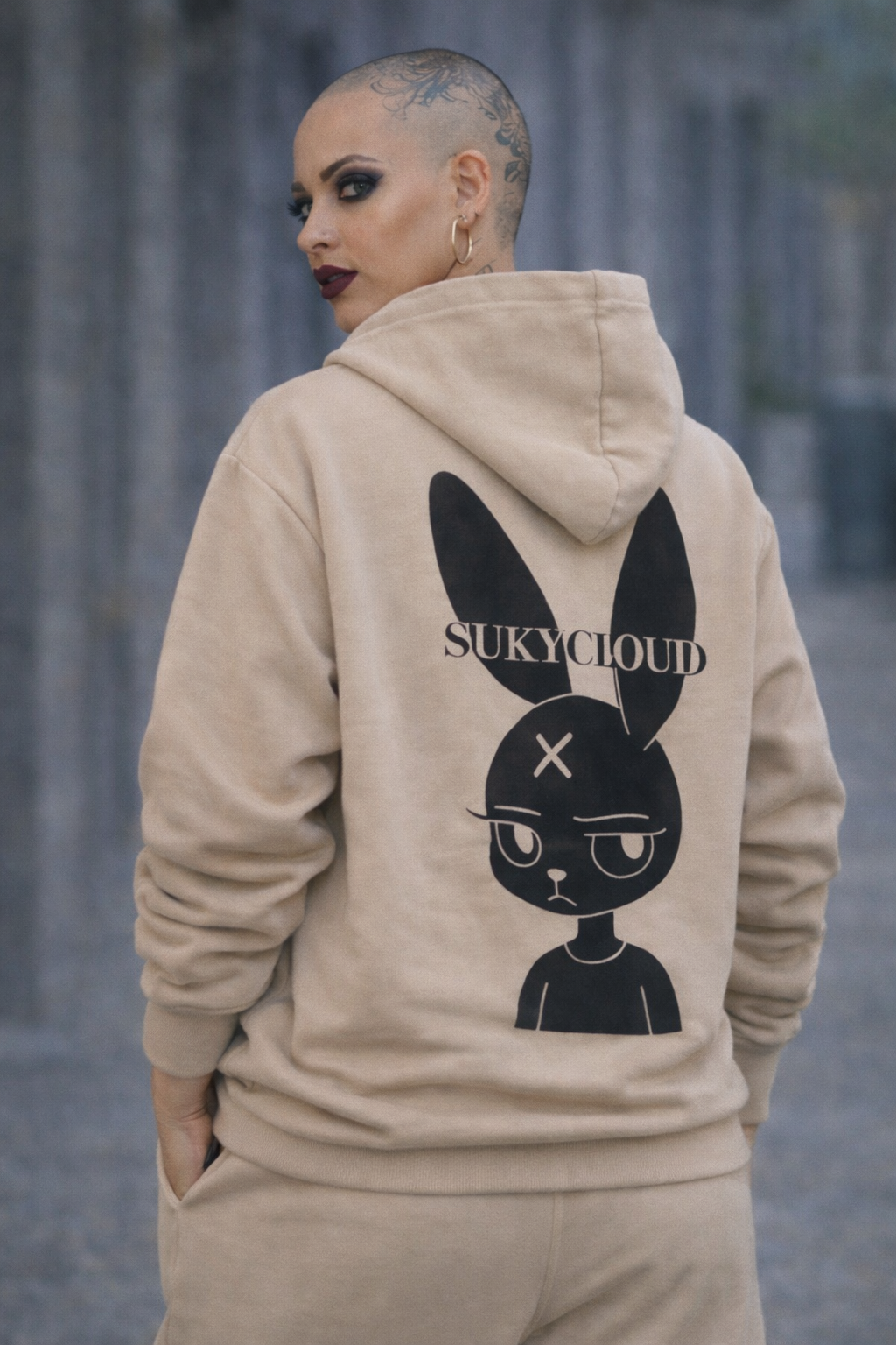 SUDADERA  CON ESTAMPADO MANGA URBANO