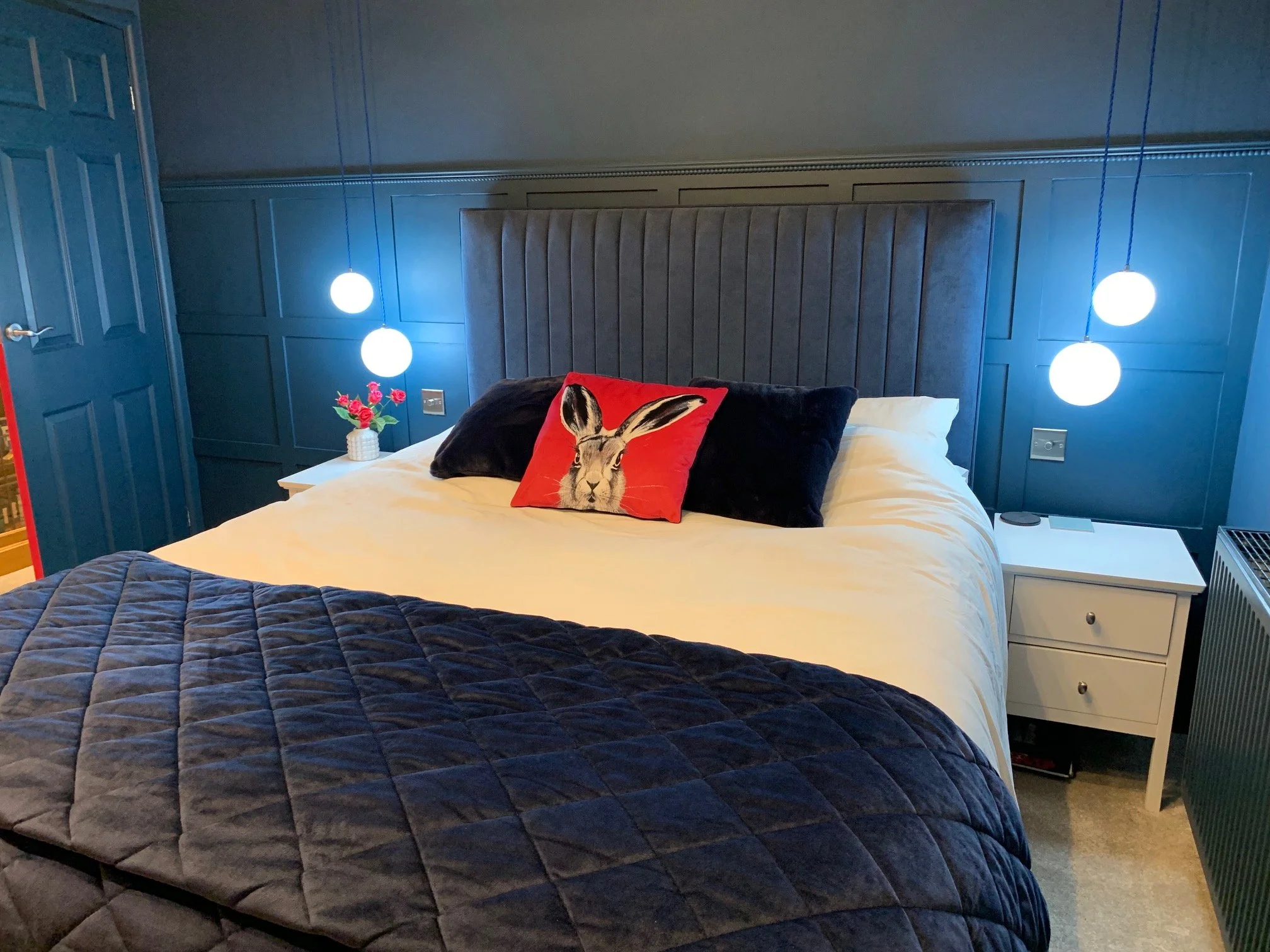 Interior design contemporary bedroom