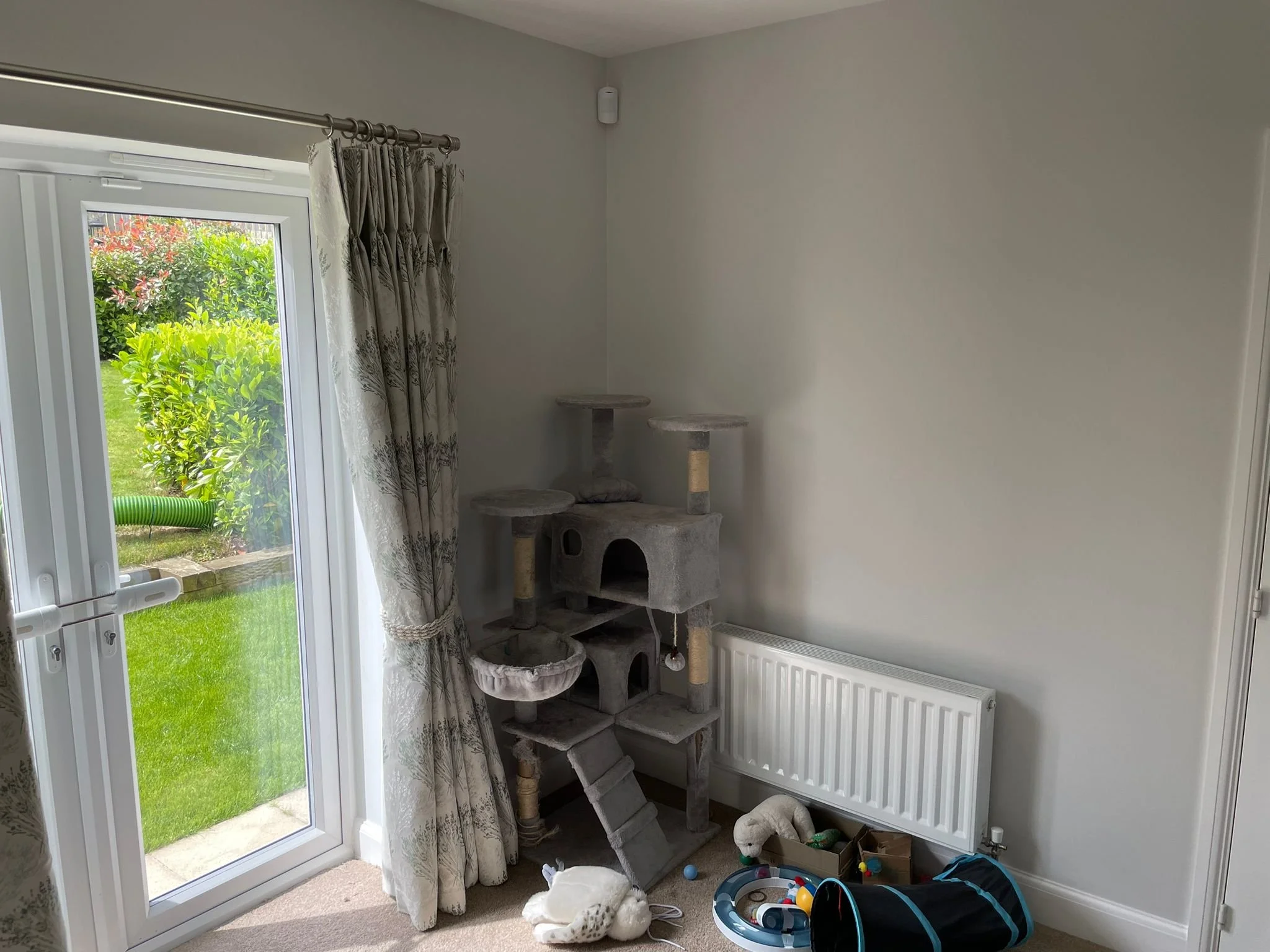 Scandi lounge before photo