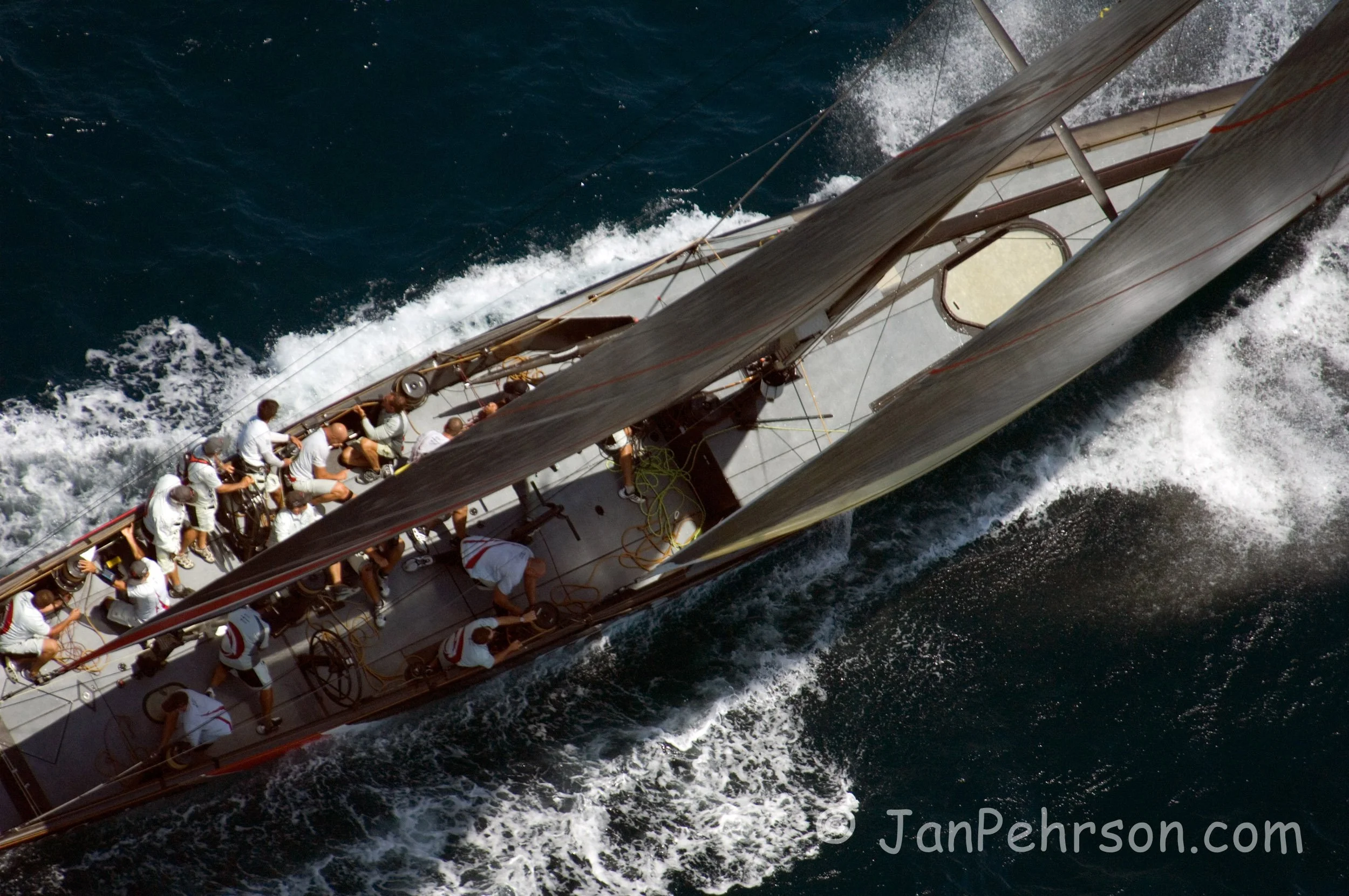 America's Cup Match - Final Race 2007, Alinghi wins over Emirates Team New Zealand by 1 second. The Yacht Alinghi. 