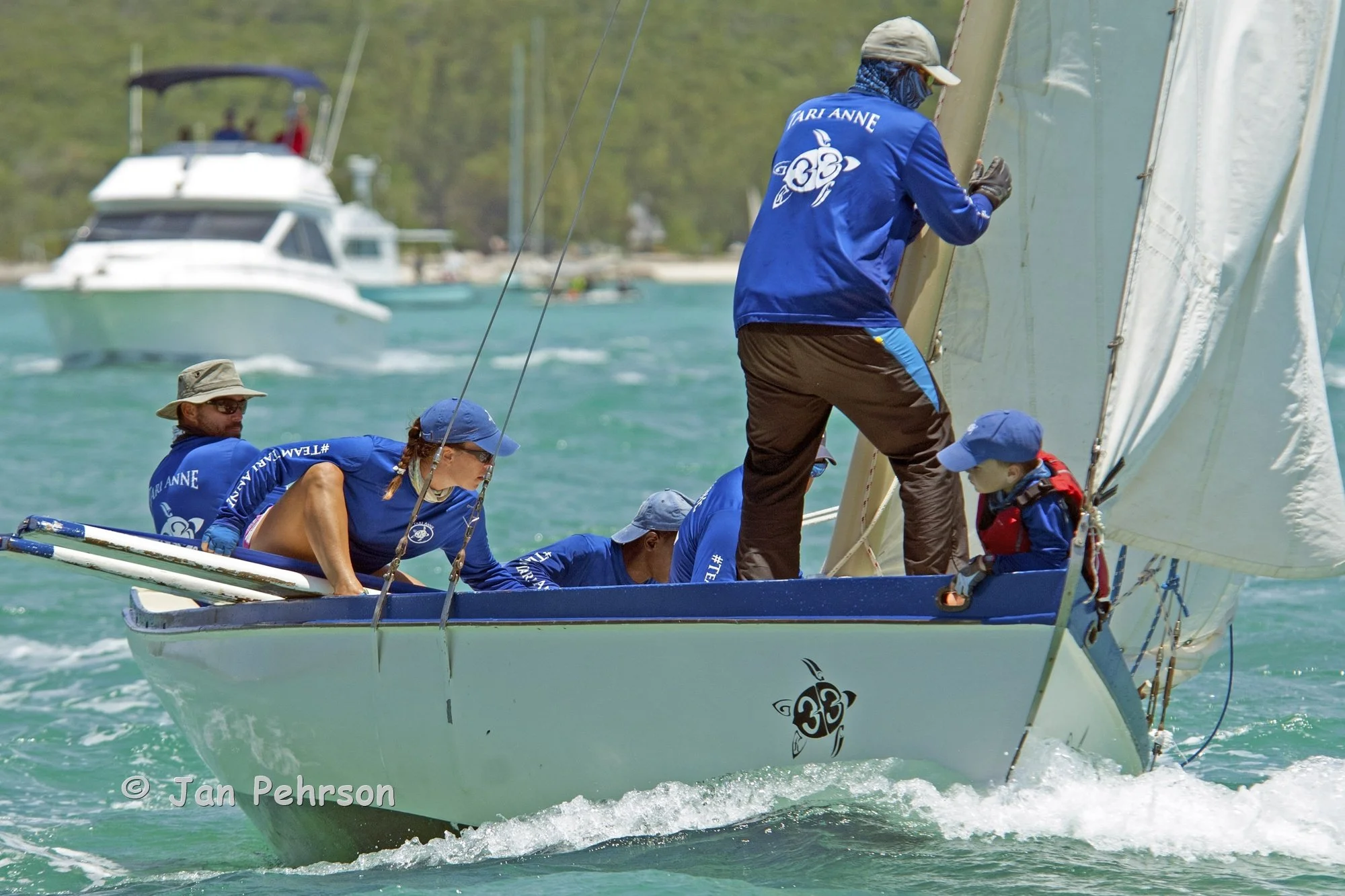 June 2018, Salt Point, Long Island, Bahamas, Long Island Regatta, Day 2, Class B - Tari Anne (1121)