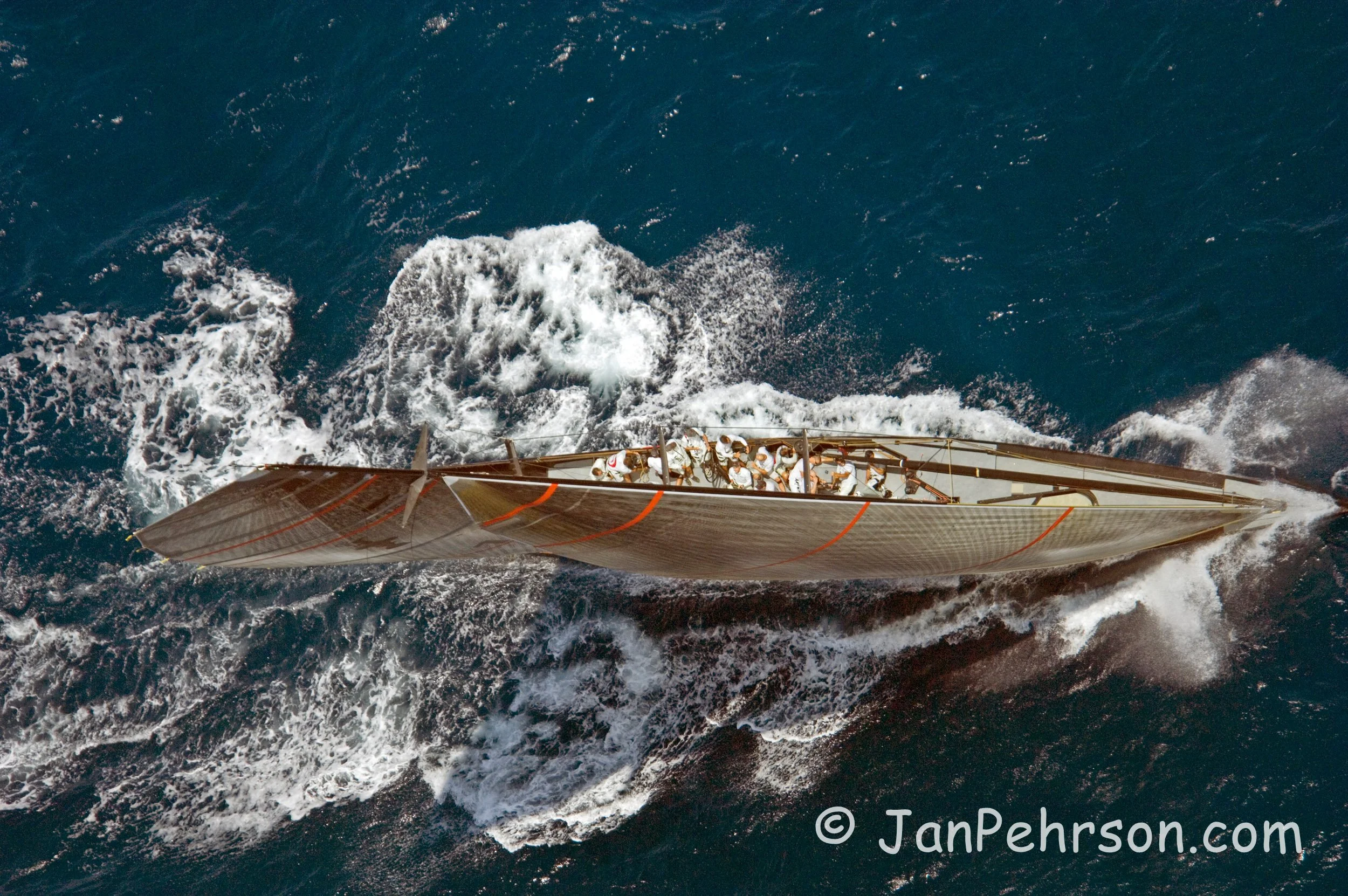 America's Cup Match - Final Race 2007, Alinghi wins over Emirates Team New Zealand by 1 second. The Yacht Alinghi (00426)