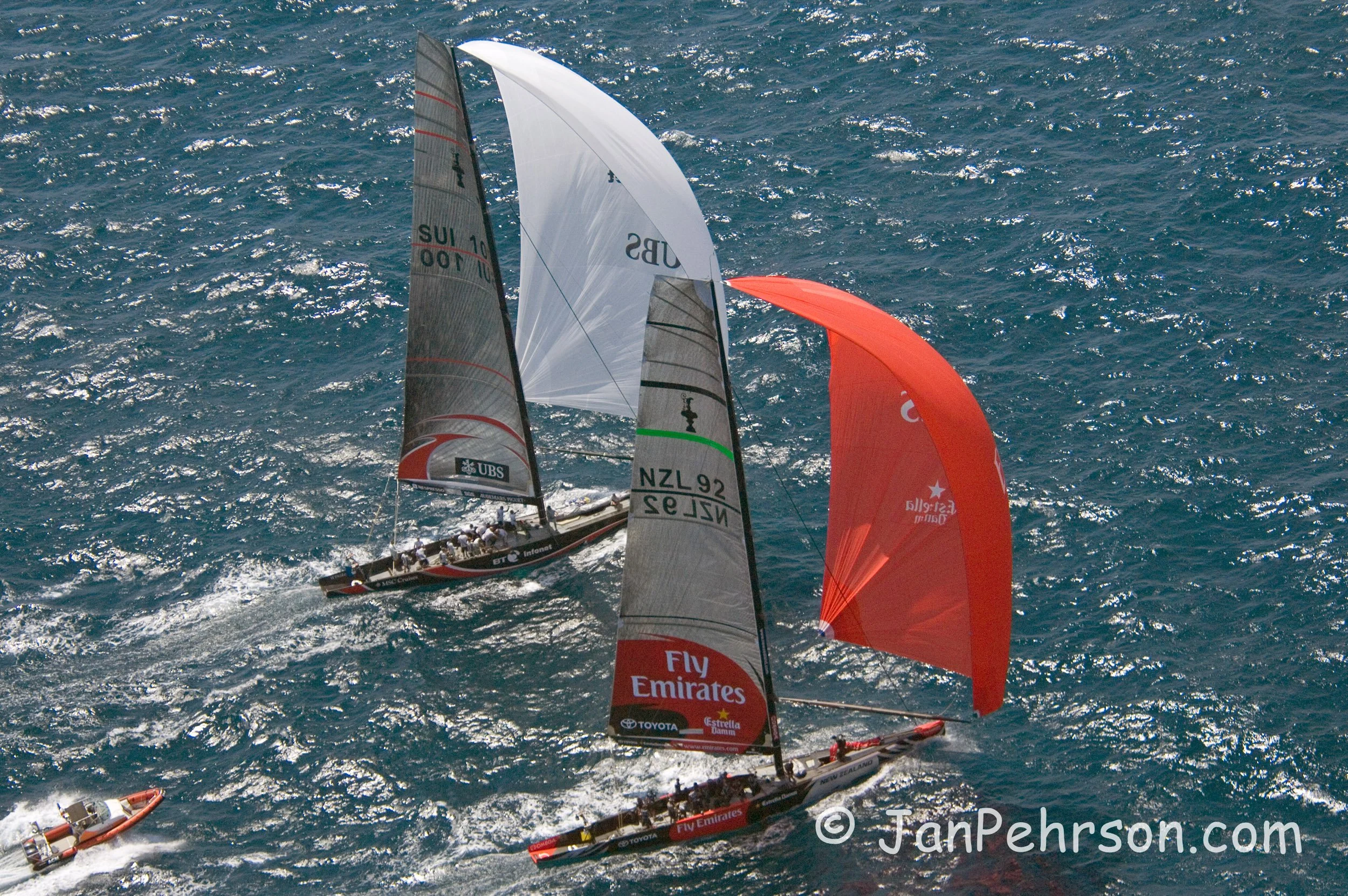 America's Cup Match - Final Race 2007, Alinghi wins over Emirates Team New Zealand by 1 second (00826)