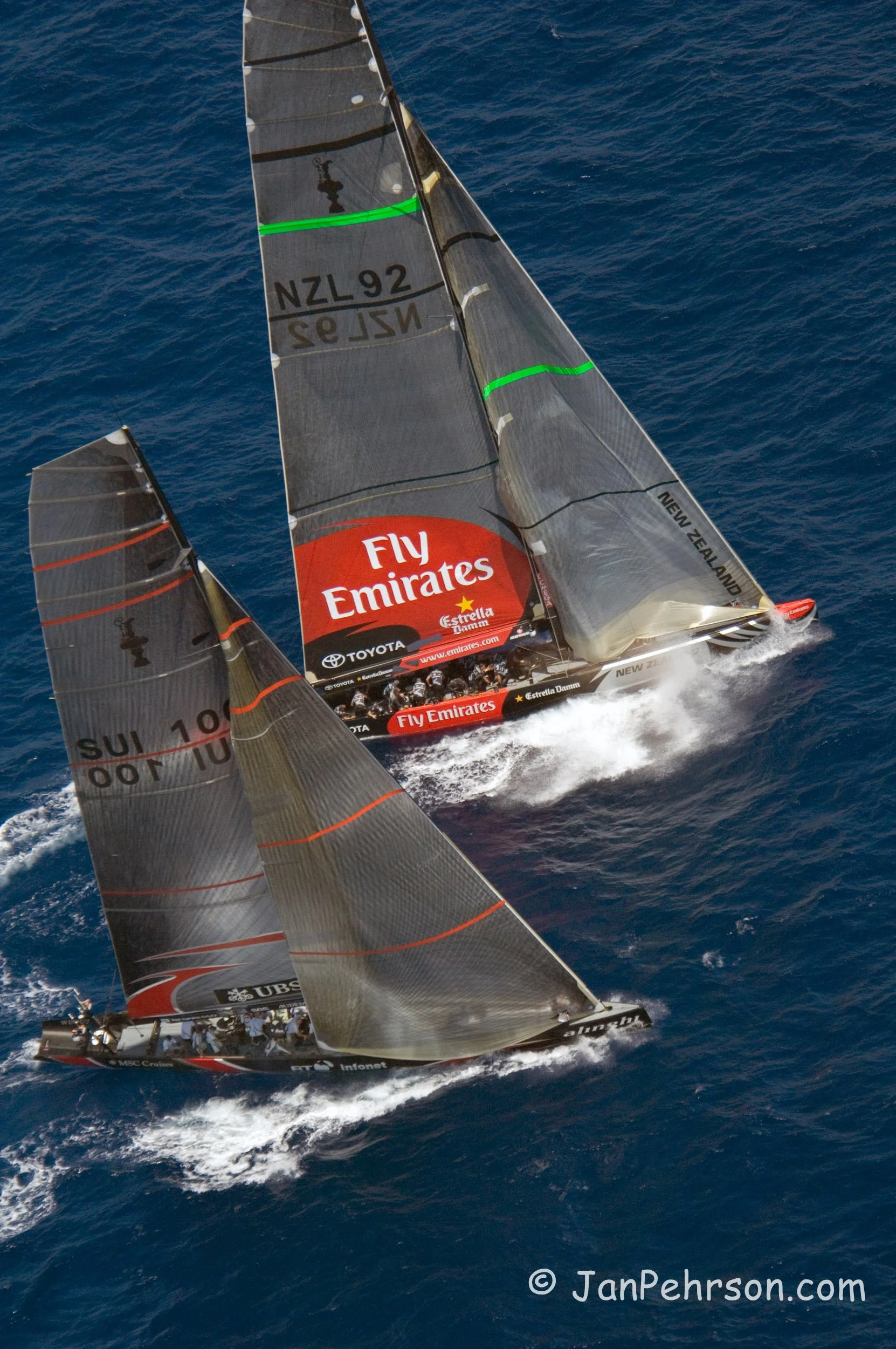 America's Cup Match - Final Race 2007, Alinghi wins over Emirates Team New Zealand by 1 second (00666)