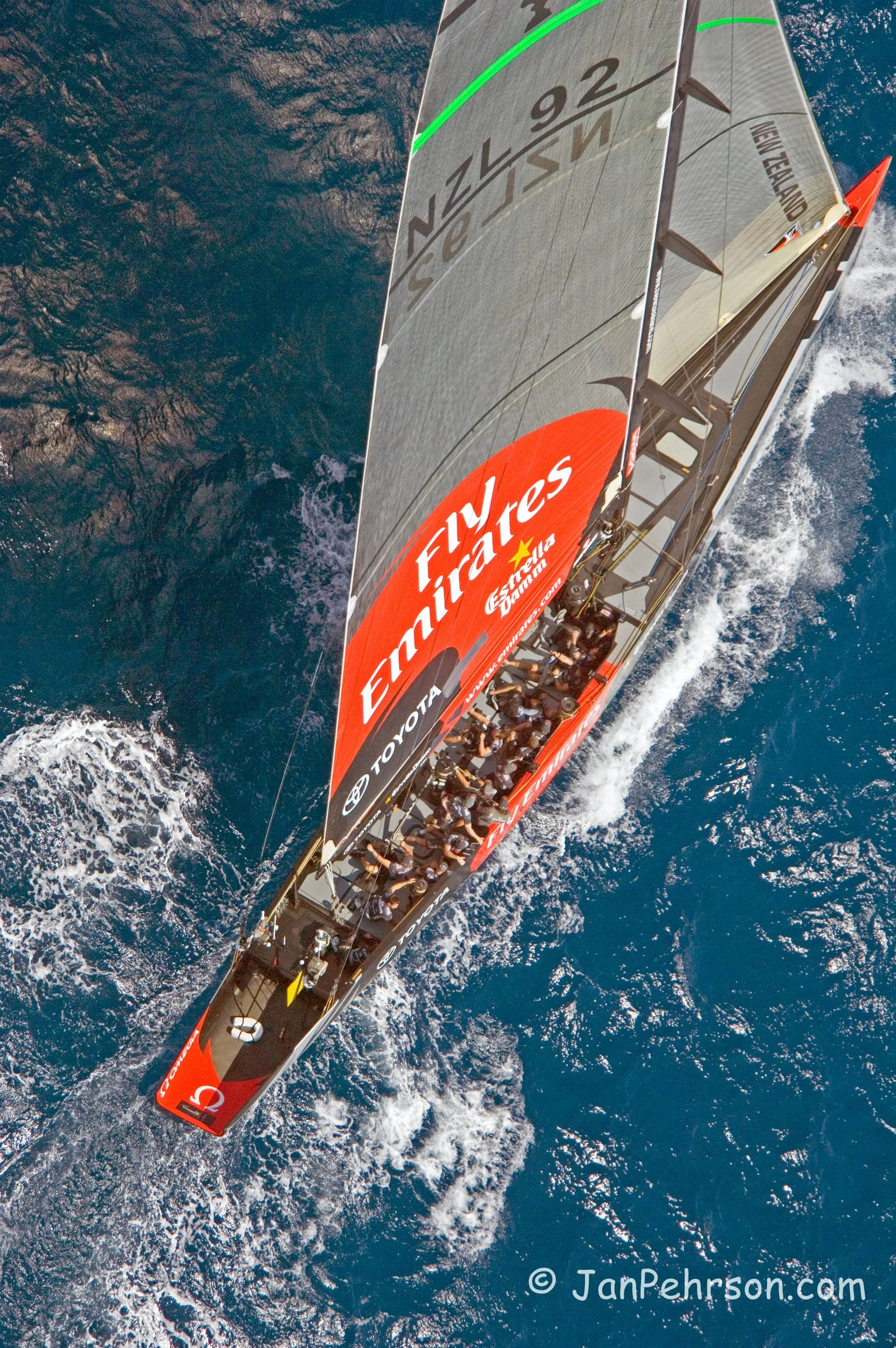 America's Cup Match - Final Race 2007, Alinghi wins over Emirates Team New Zealand by 1 second. The Yacht Emirates Team New Zealand (00405)