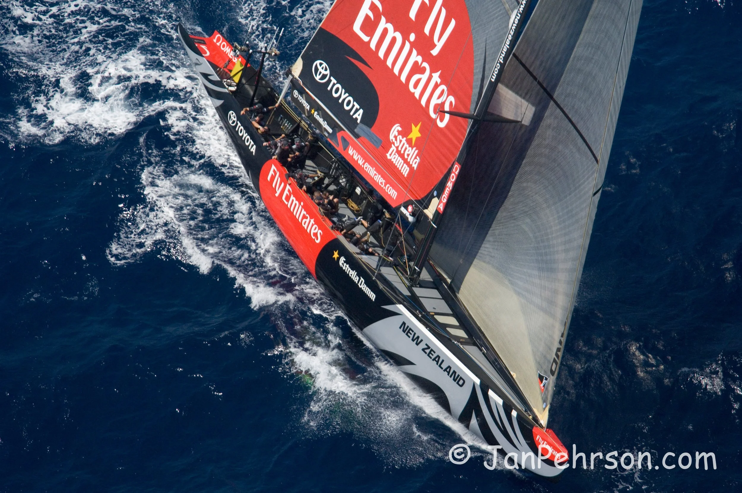 America's Cup Match - Final Race 2007, Alinghi wins over Emirates Team New Zealand by 1 second. The Yacht Emirates Team New Zealand (00610)