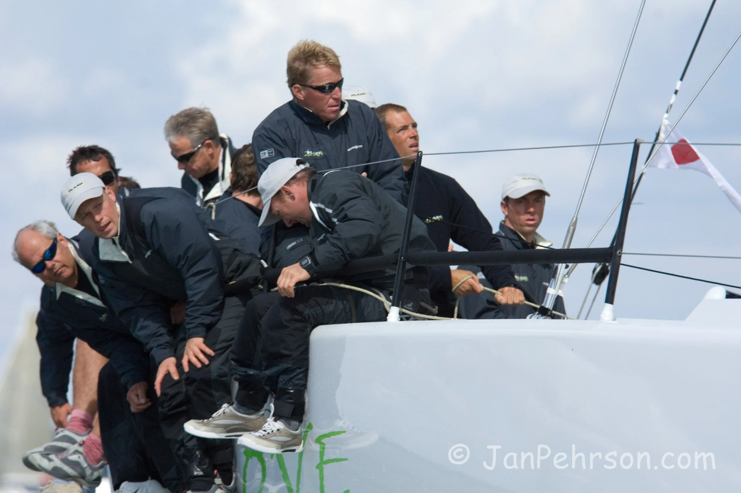 Skandia Cowes Week 2007:  UK: Isle of Wight, Cowes. Race Day 3 - Flash Glove - Class 1 IRC (00855)
