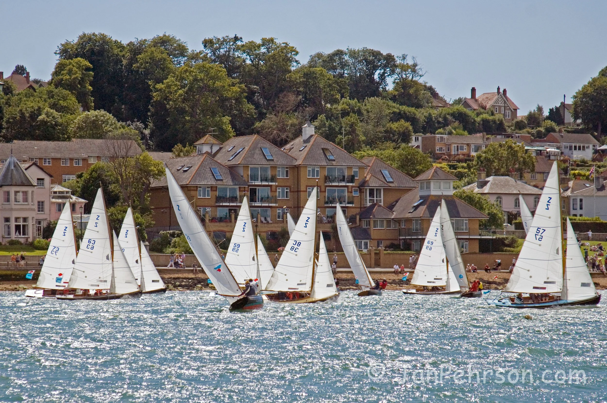 Skandia Cowes Week 2007:  UK: Isle of Wight, Cowes. Race Day 4 -  Victory Class (02590)