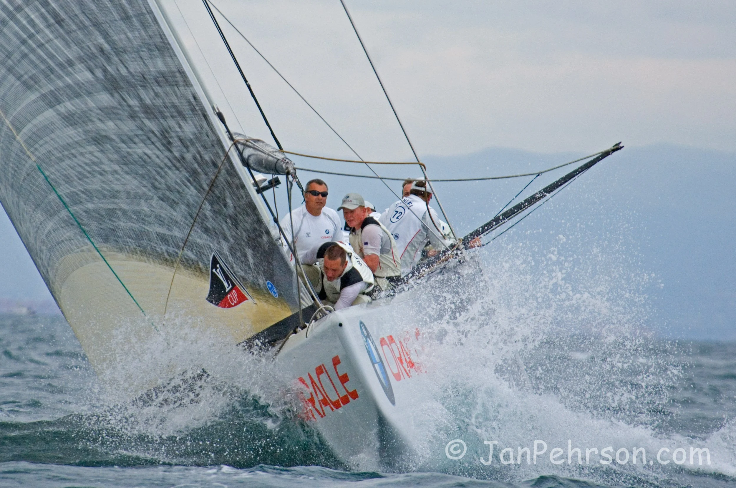 Louis Vuitton RR2 - BMW Oracle Racing (00635 Landscape)