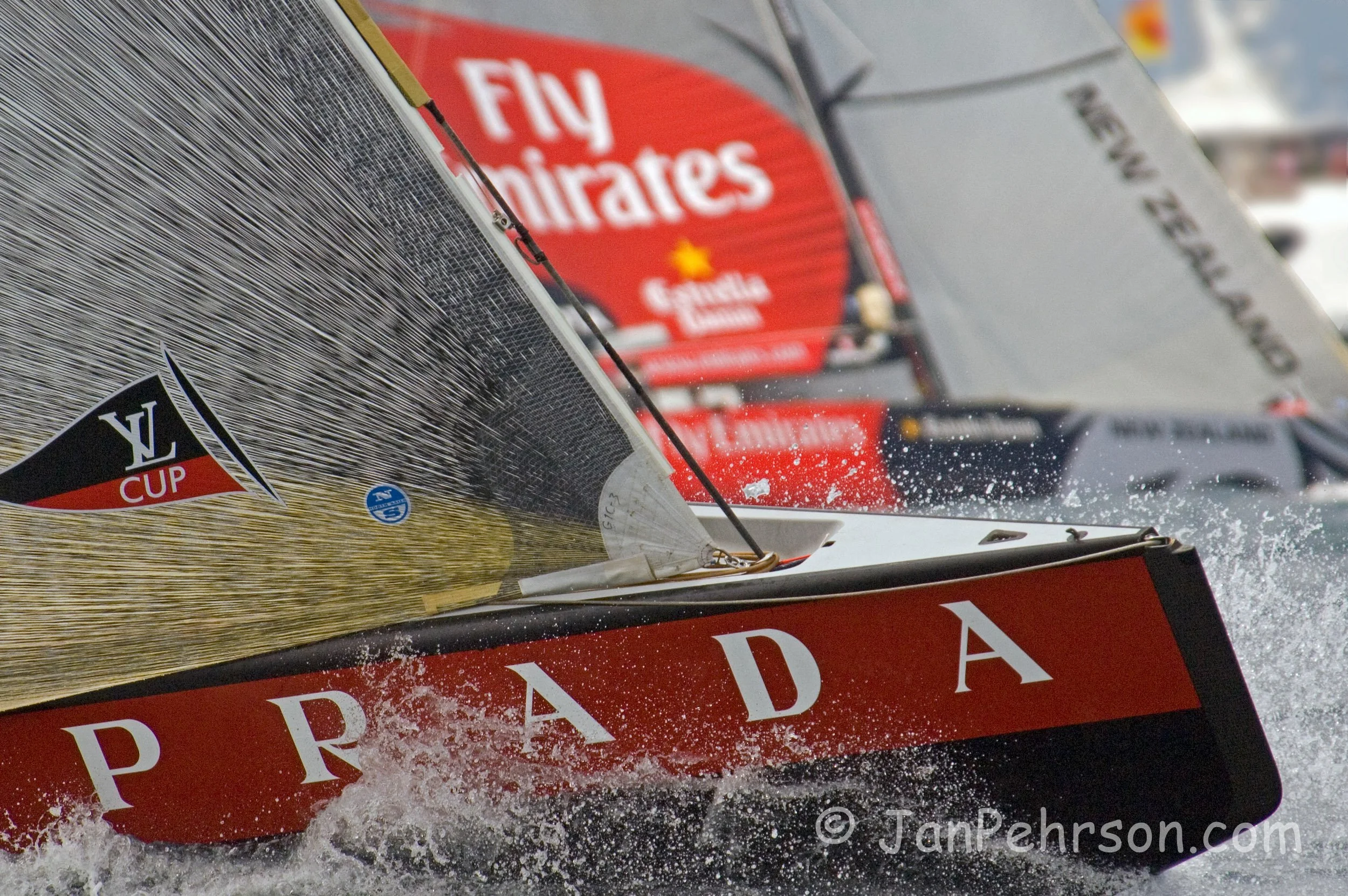 Louis Vuitton Finals - Luna Rossa Challenge & Emirates Team New Zealand (04251)