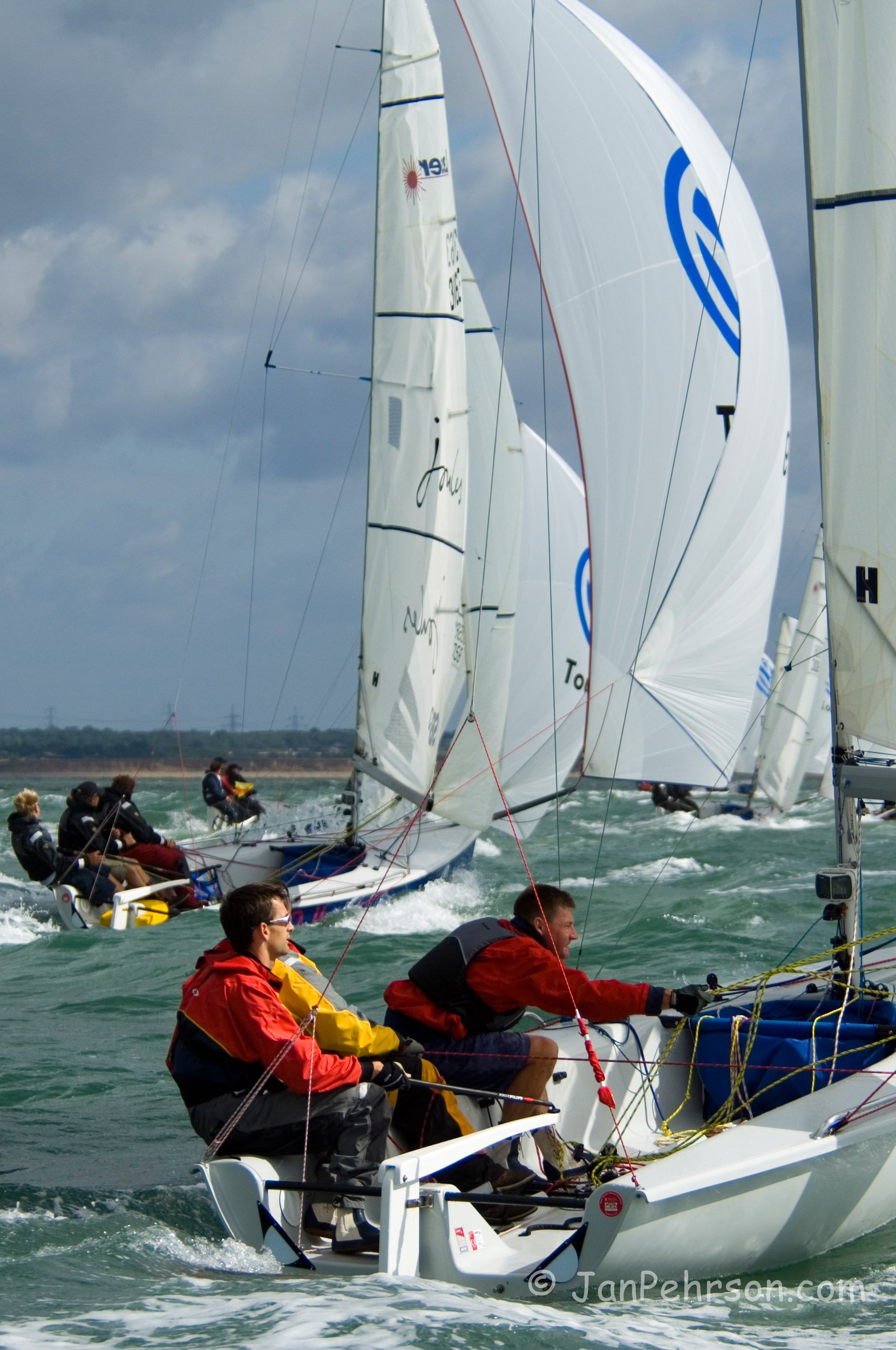 Cowes Race Week 2006 - Laser SB3 Class Downwind Start Day4 (02651)