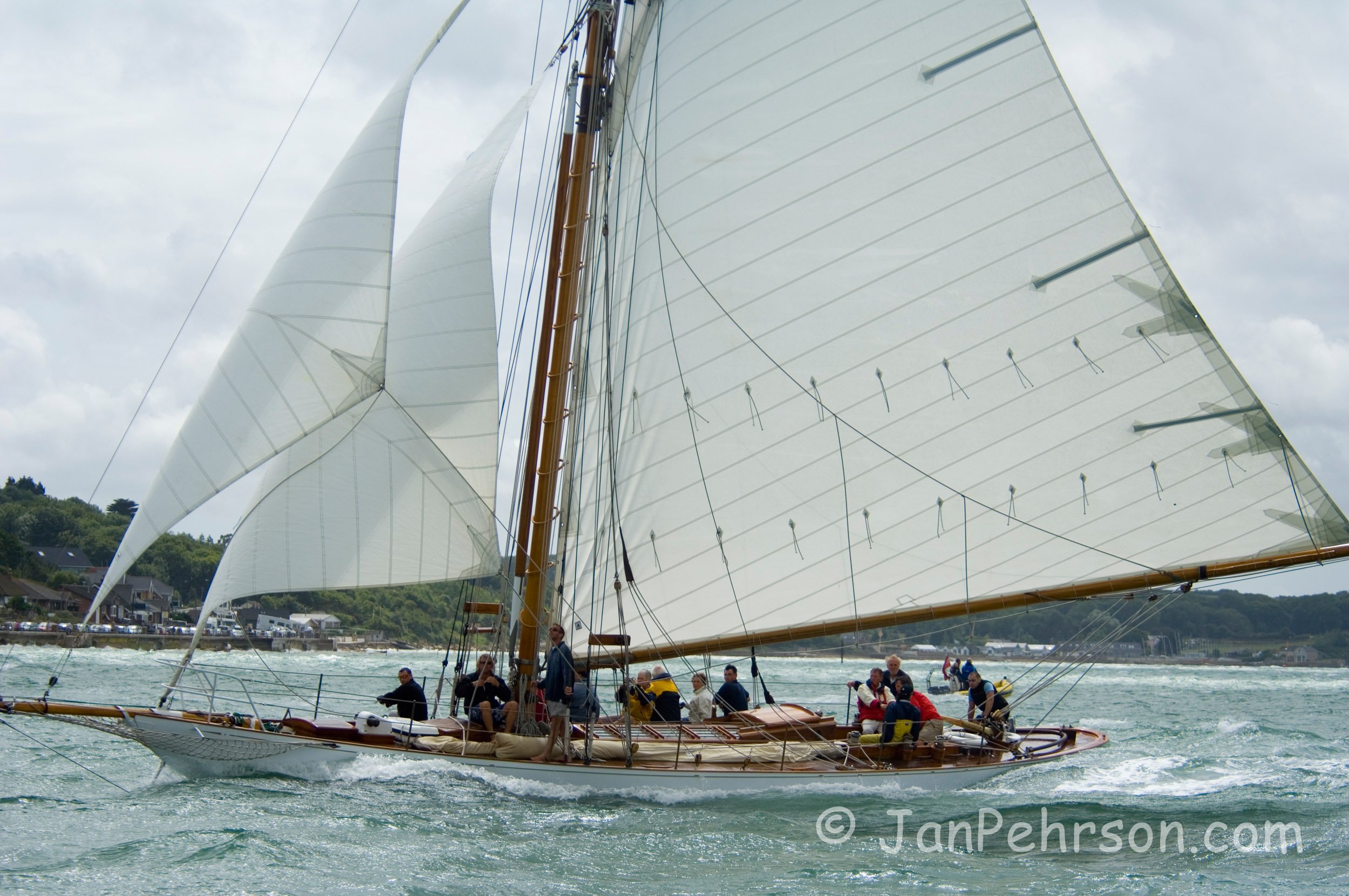Cowes Race Week 2006 - Kelpie Class 2 (02179)