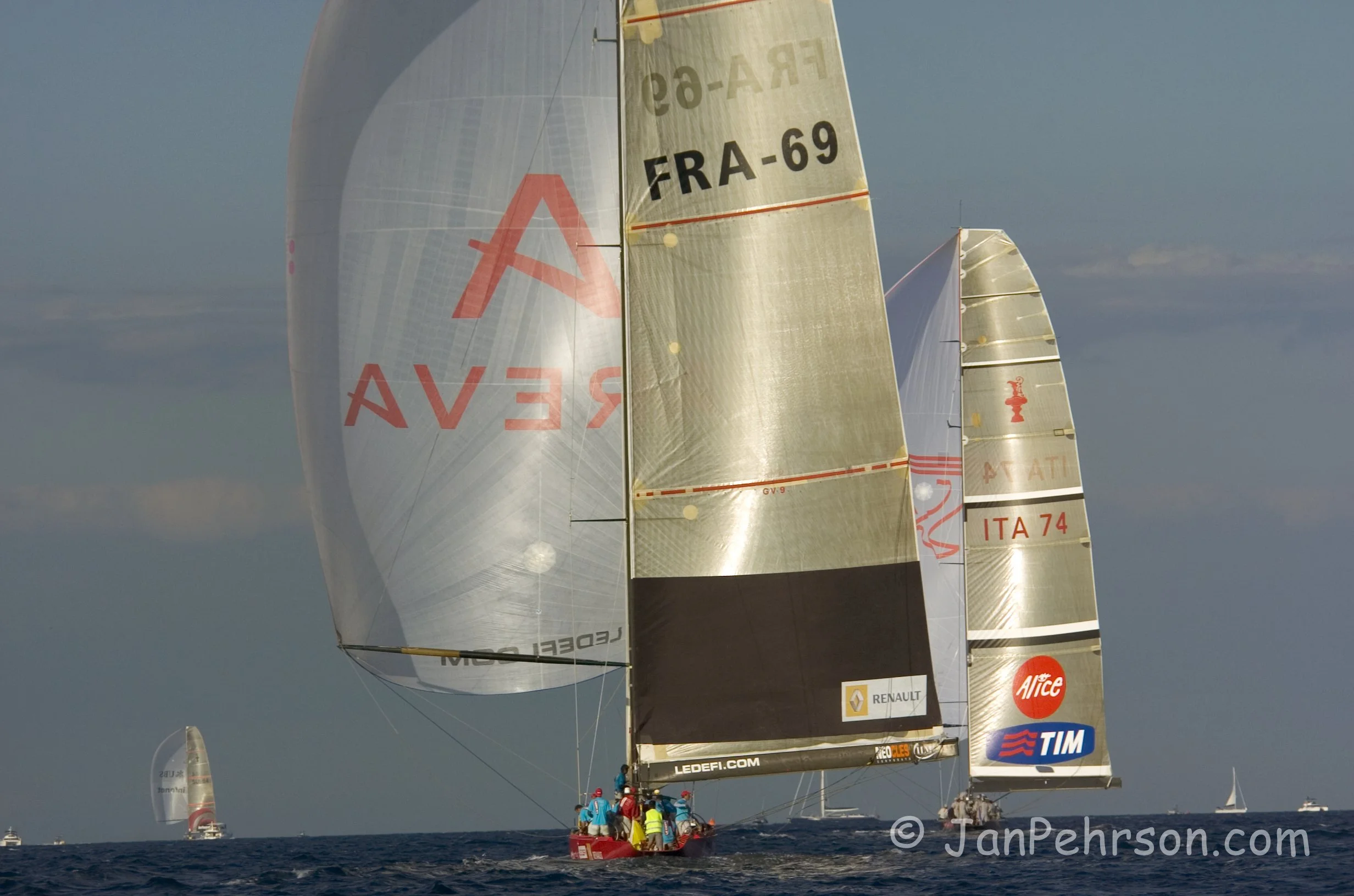 October 2004, Valencia, Spain, Americas Cup Racing, Act3 Starts and Fleet Races (1011_4_0020)
