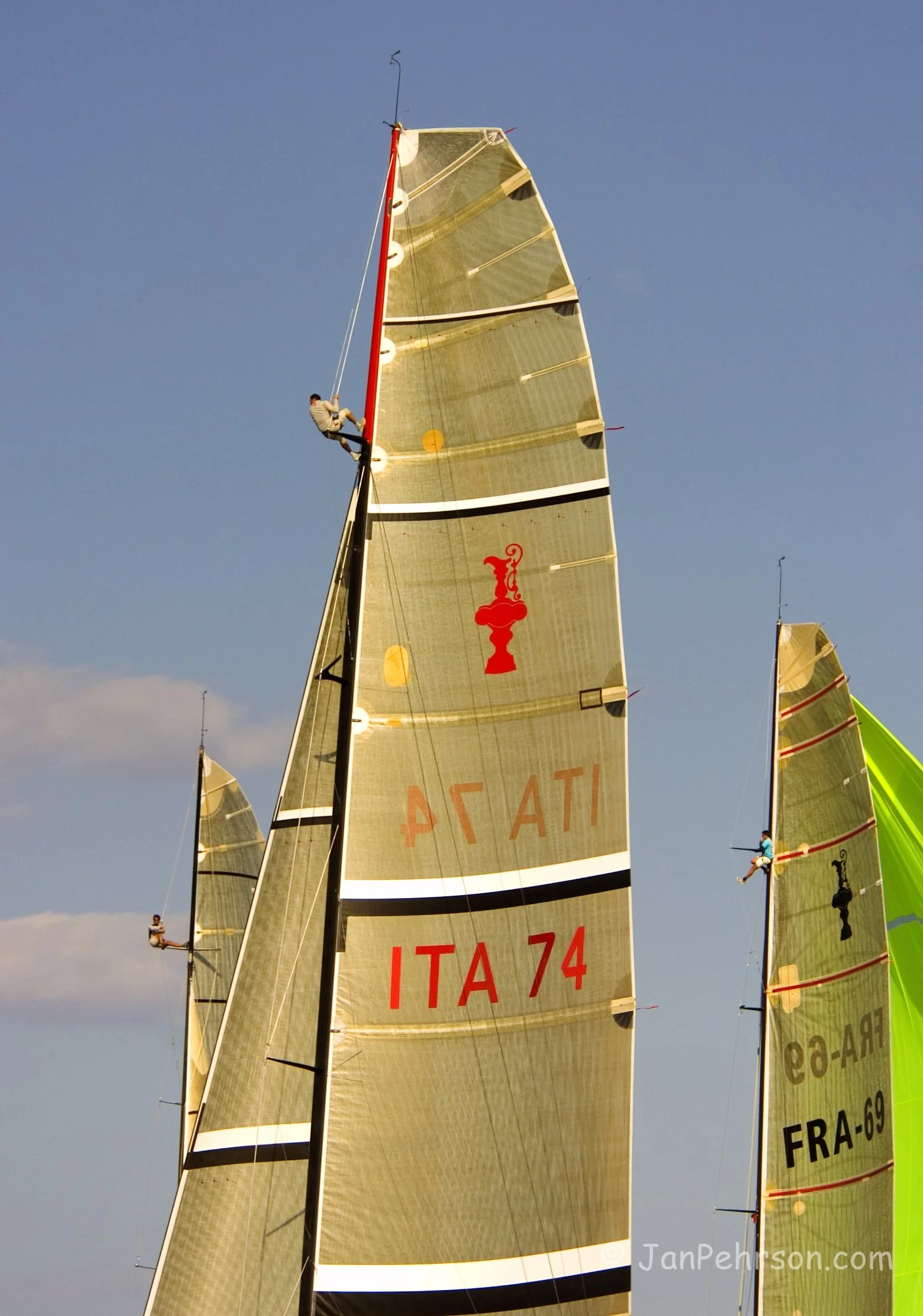 October 2004, Valencia, Spain, Americas Cup Racing, Starts and Fleet Races (1014_3_0013)