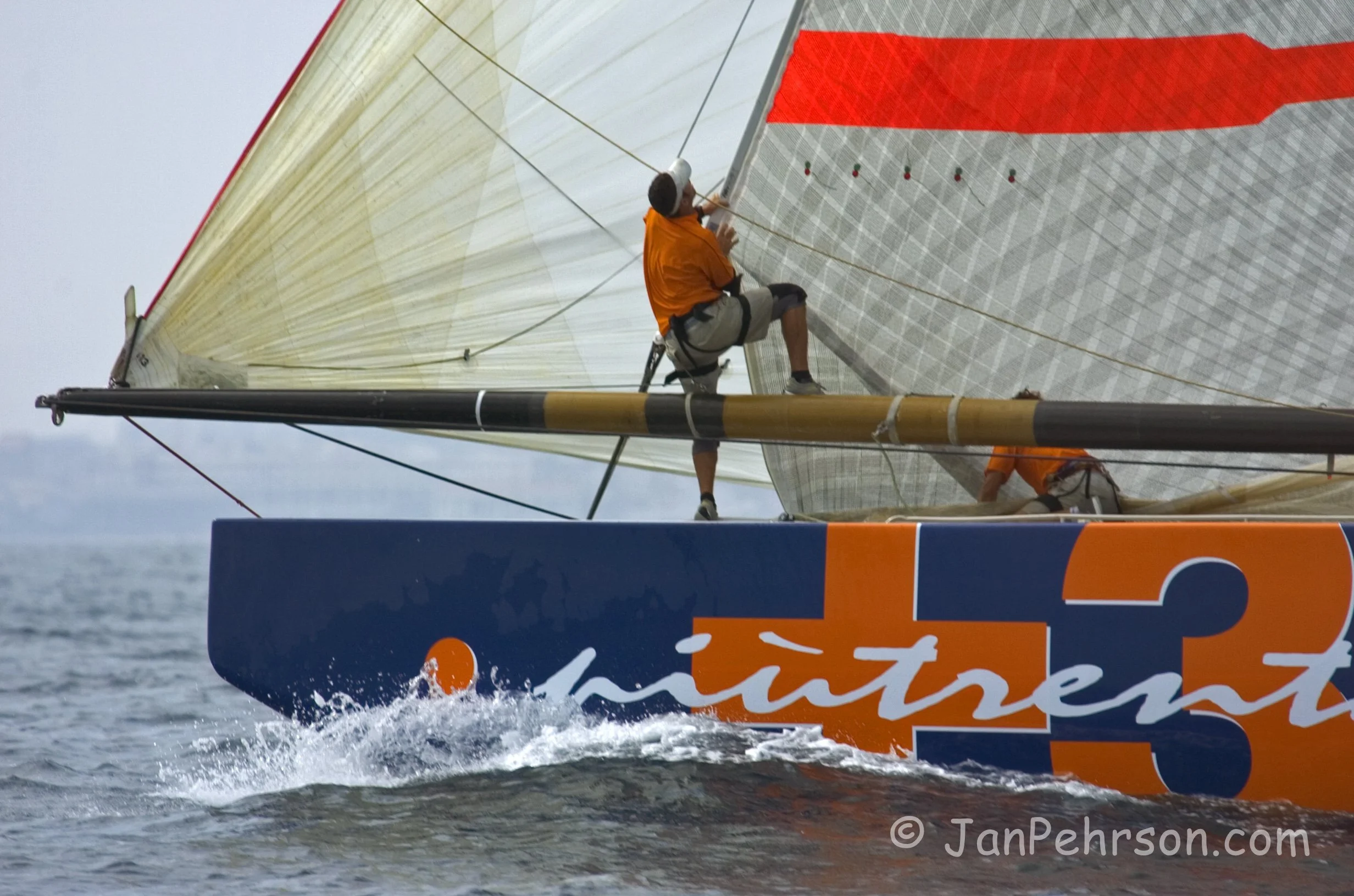 October 2004, Valencia, Spain, Americas Cup Racing, Yacht Plus 39 (1007_3_0021)