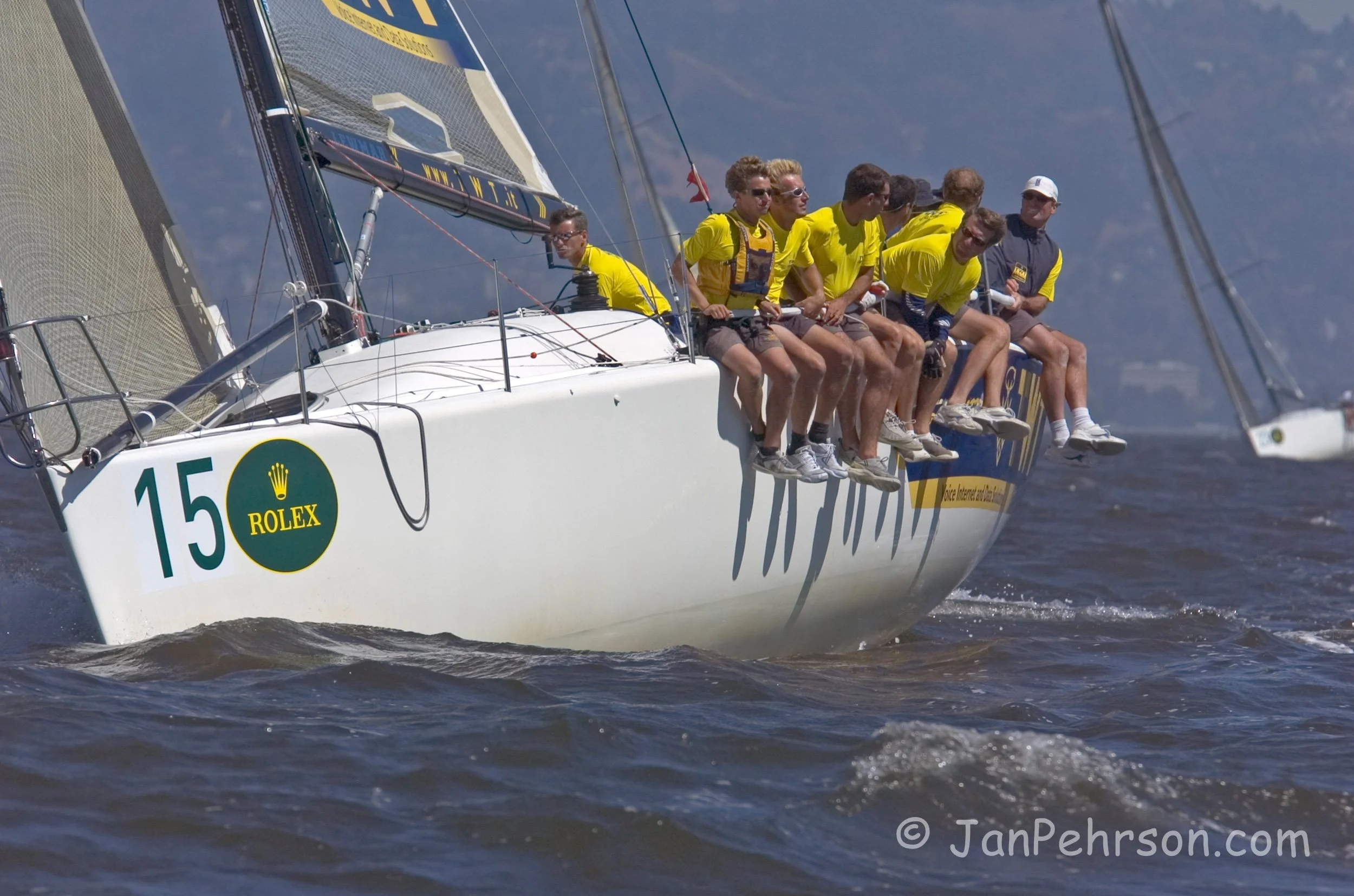 September 2004, San Francisco, California, Farr 40 Class Worlds, Close Ups Crews and Bows (0908_2_0022)