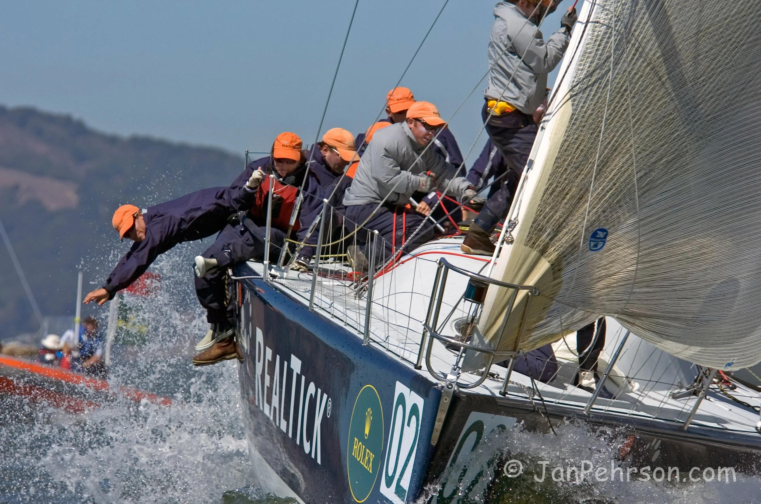 September 2004, San Francisco, California, Farr 40 Class Worlds, Close Ups Crews and Bows (0911_2_0019)