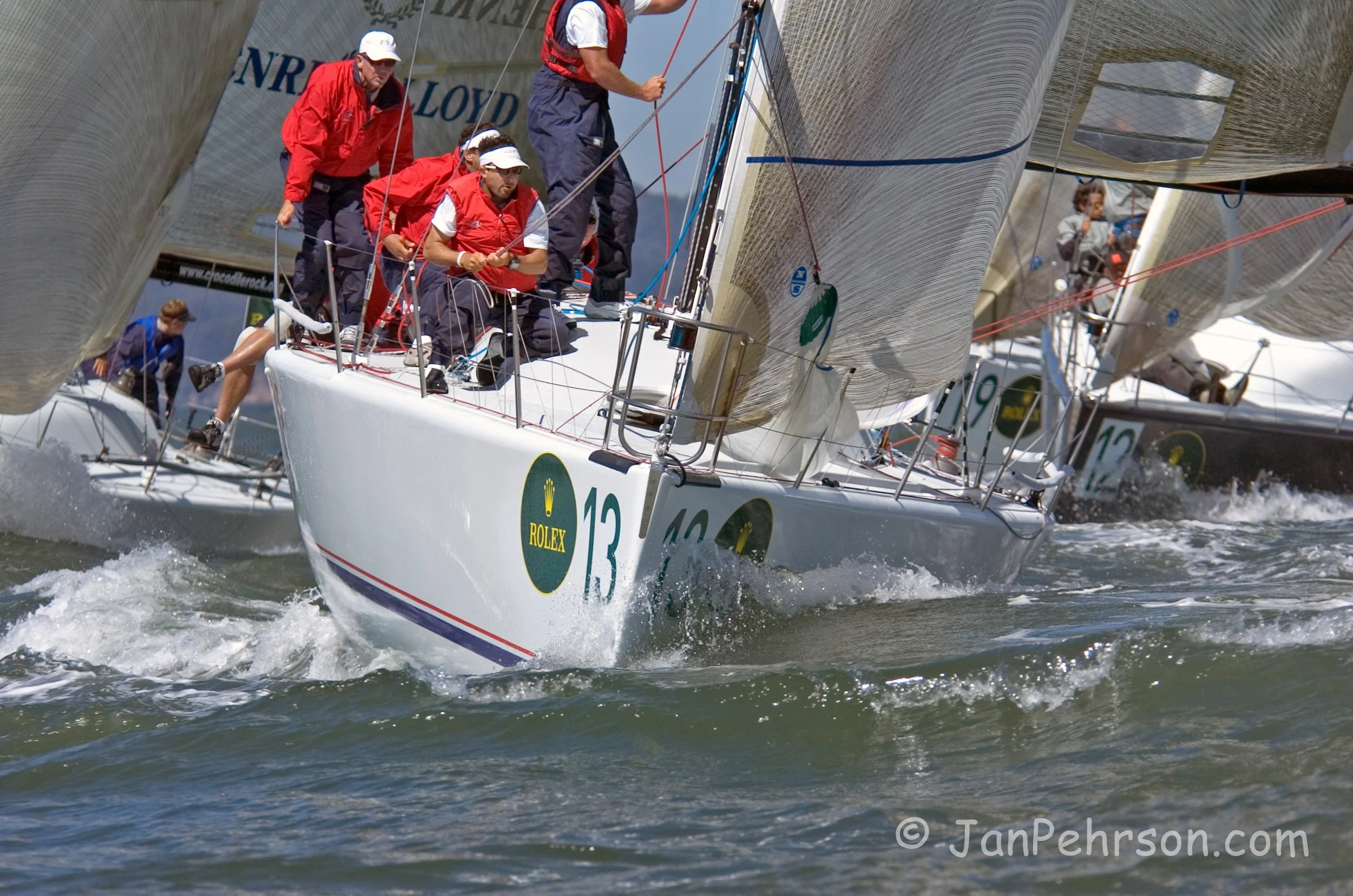 September 2004, San Francisco, California, Farr 40 Class Worlds, Close Ups Crews and Bows (0911_2_0021)