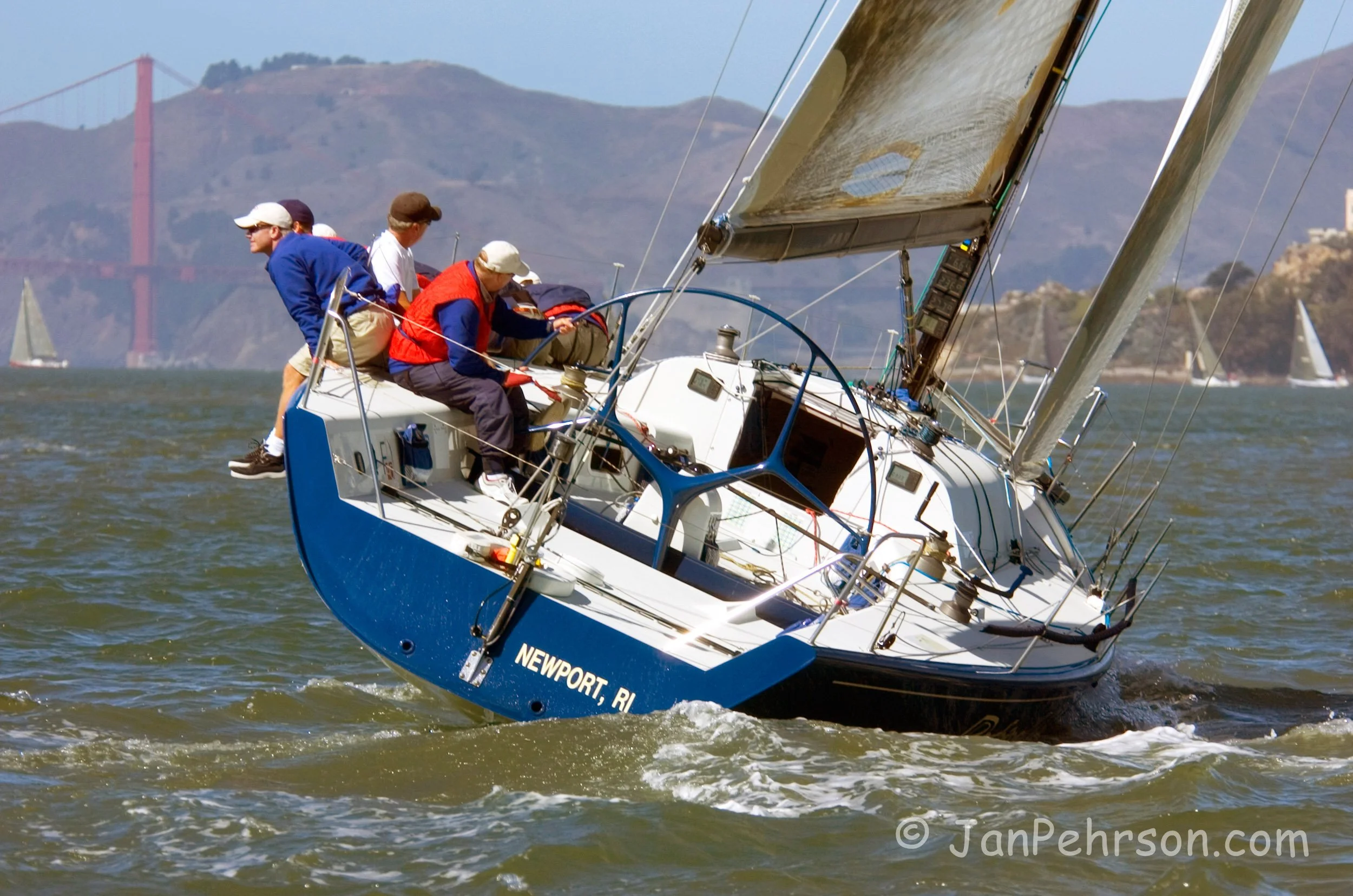 September 2004, San Francisco, CA, Big Boat Series, Farr 40 Class, Barking Mad (0916_1_0023)
