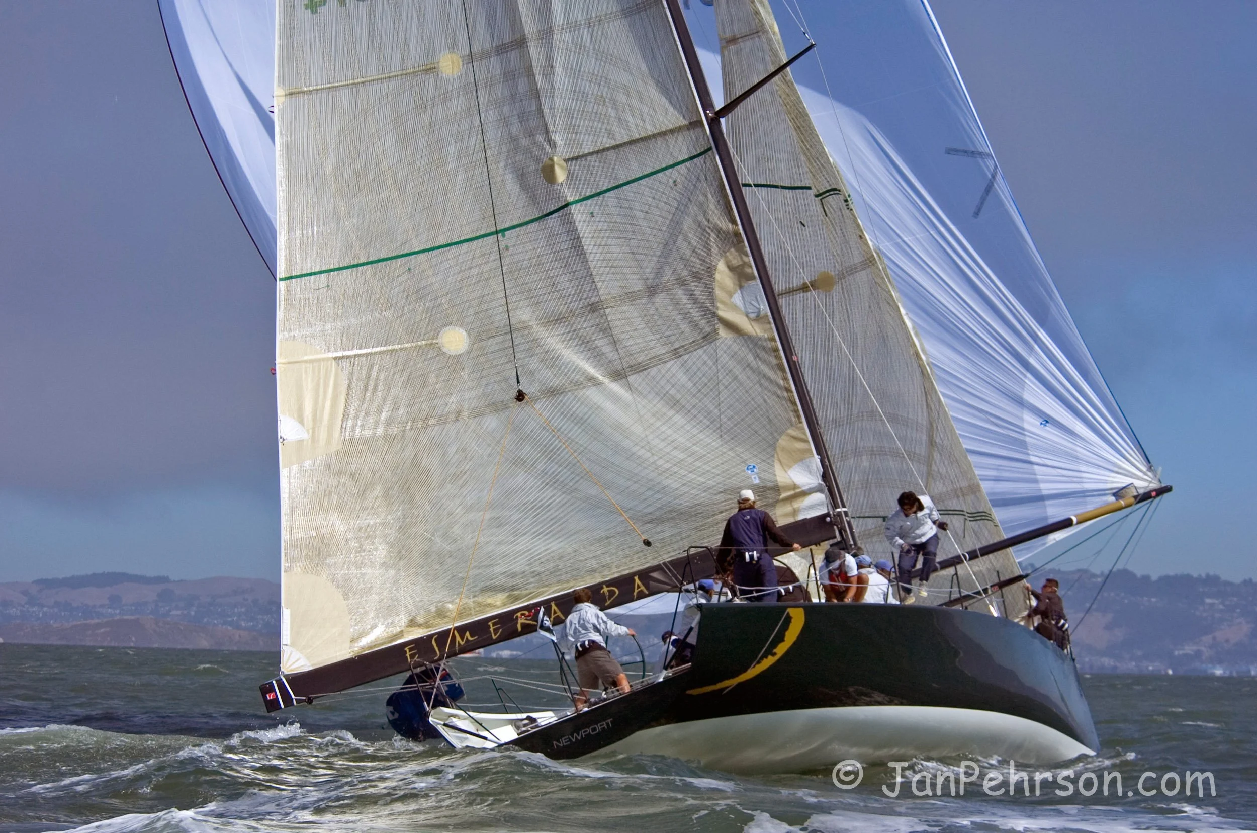 September 2004, San Francisco, CA, Big Boat Series, TP52 Class Racing, Esmeralda (0917_3_0026_TP52)