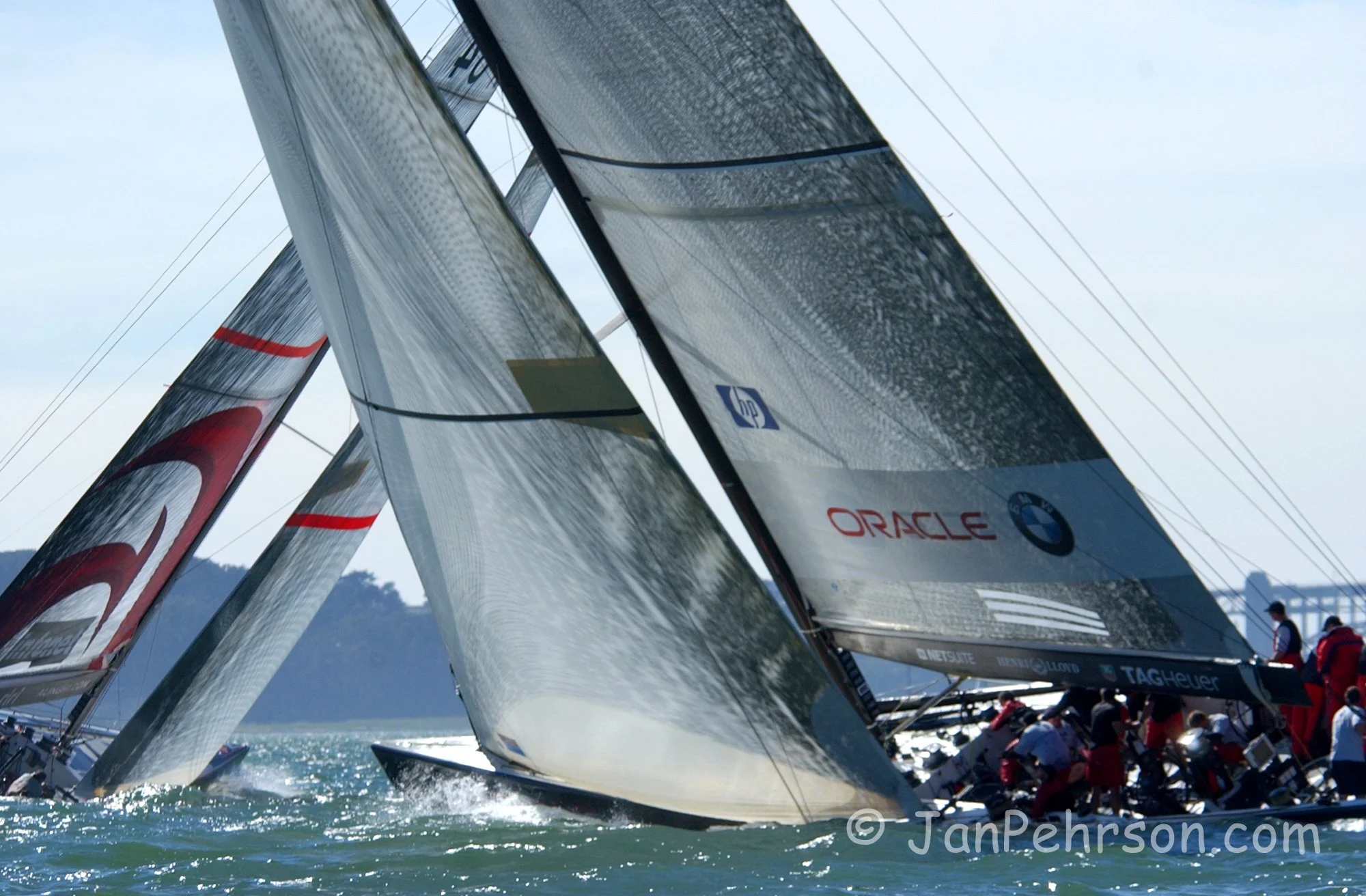 September 2003, San Francisco, CA, MOËT CUP, America’s Cup Winning Yacht Alinghi of Switzerland faces BMW Racing (Oracle) of the USA on the San Francisco Bay (0455)