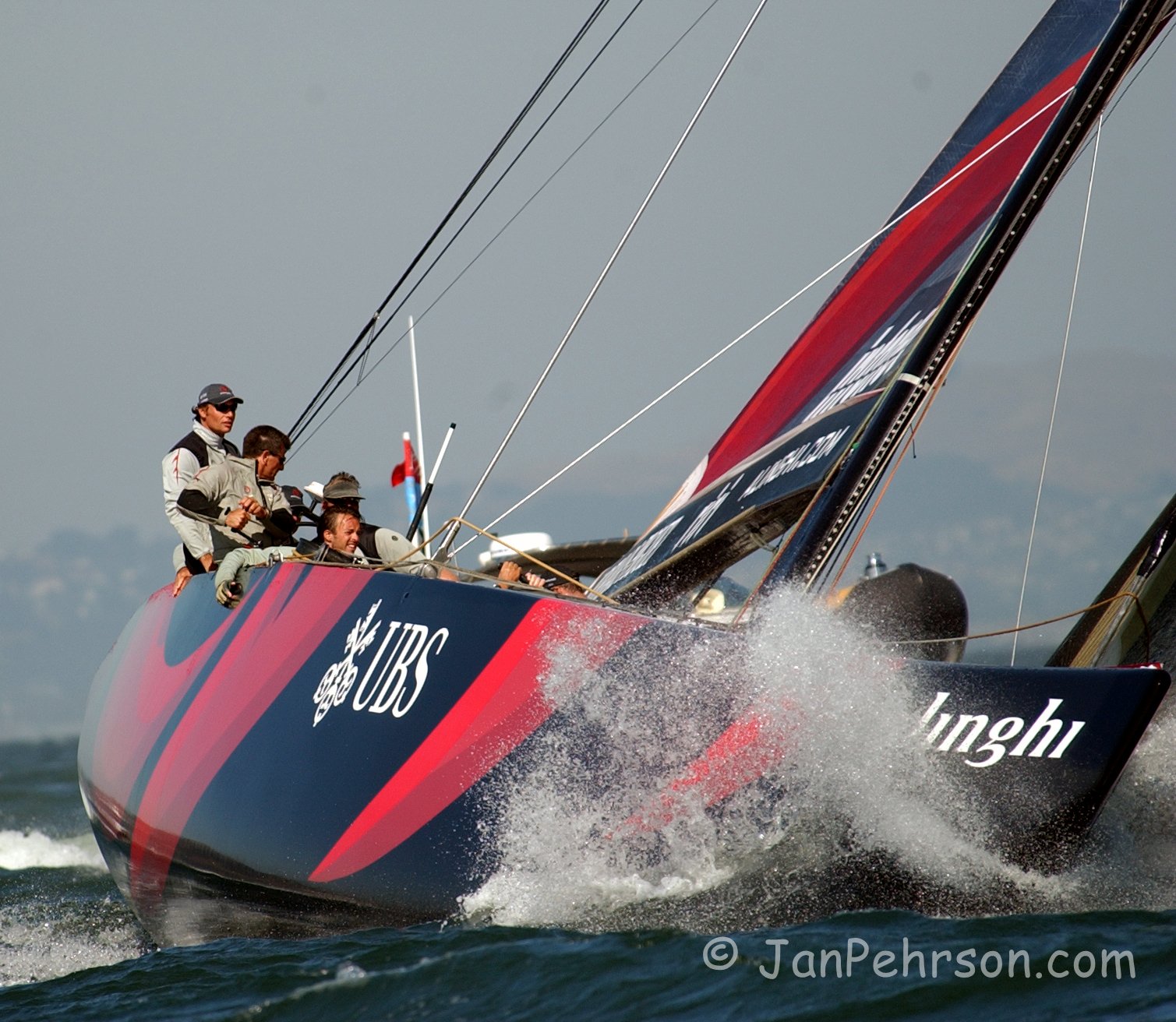 September 2003, San Francisco, CA, MOËT CUP, America’s Cup Winning Yacht Alinghi of Switzerland faces BMW Racing (Oracle) of the USA on the San Francisco Bay (0092)