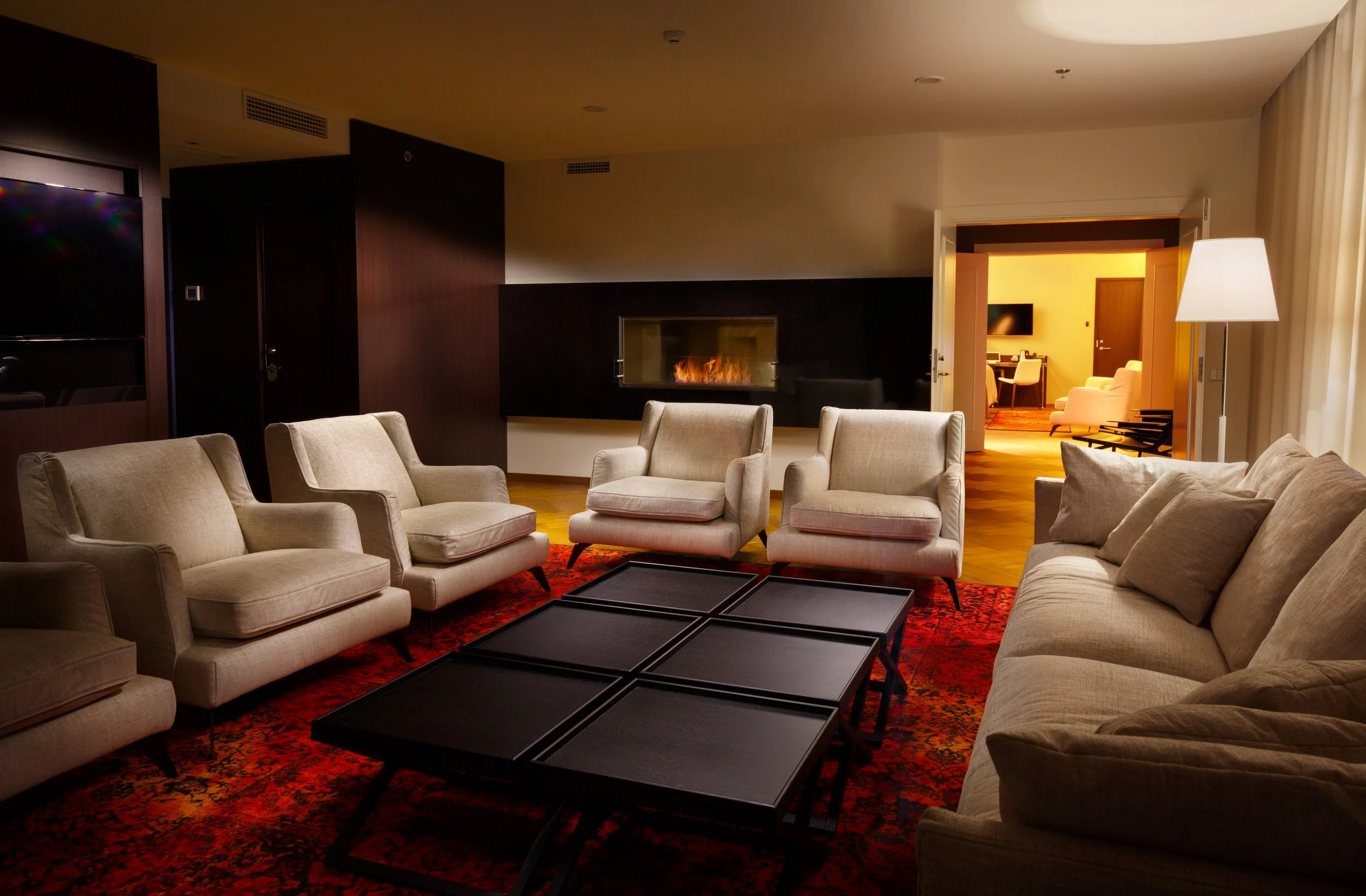 Presidential Suite_living room1.jpg