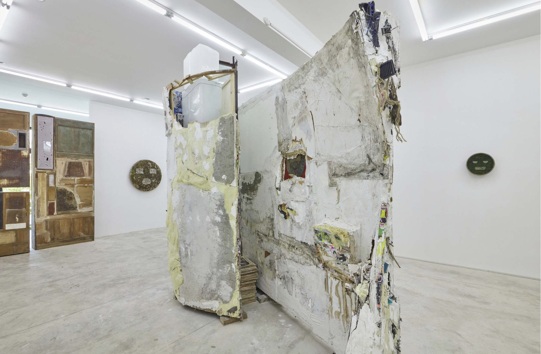 La blancura dela ballena, installation view 2022_2.png